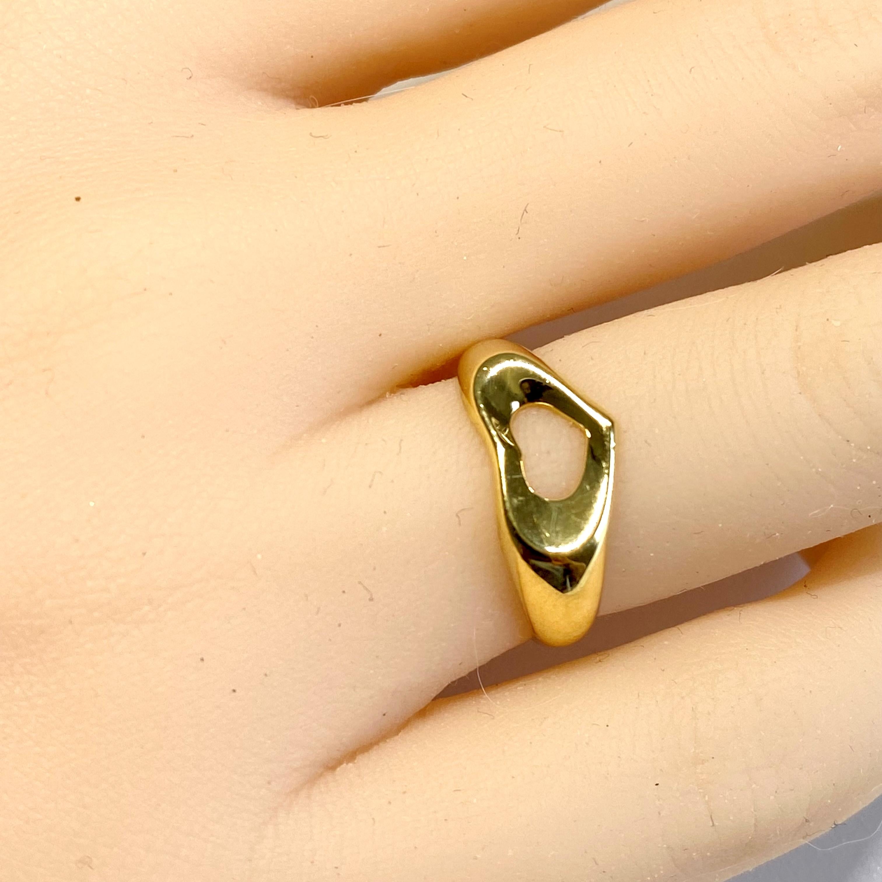 Elsa Peretti for Tiffany & Co. Open Heart Eighteen Karat Yellow Gold Ring Size 6 In Good Condition In New York, NY