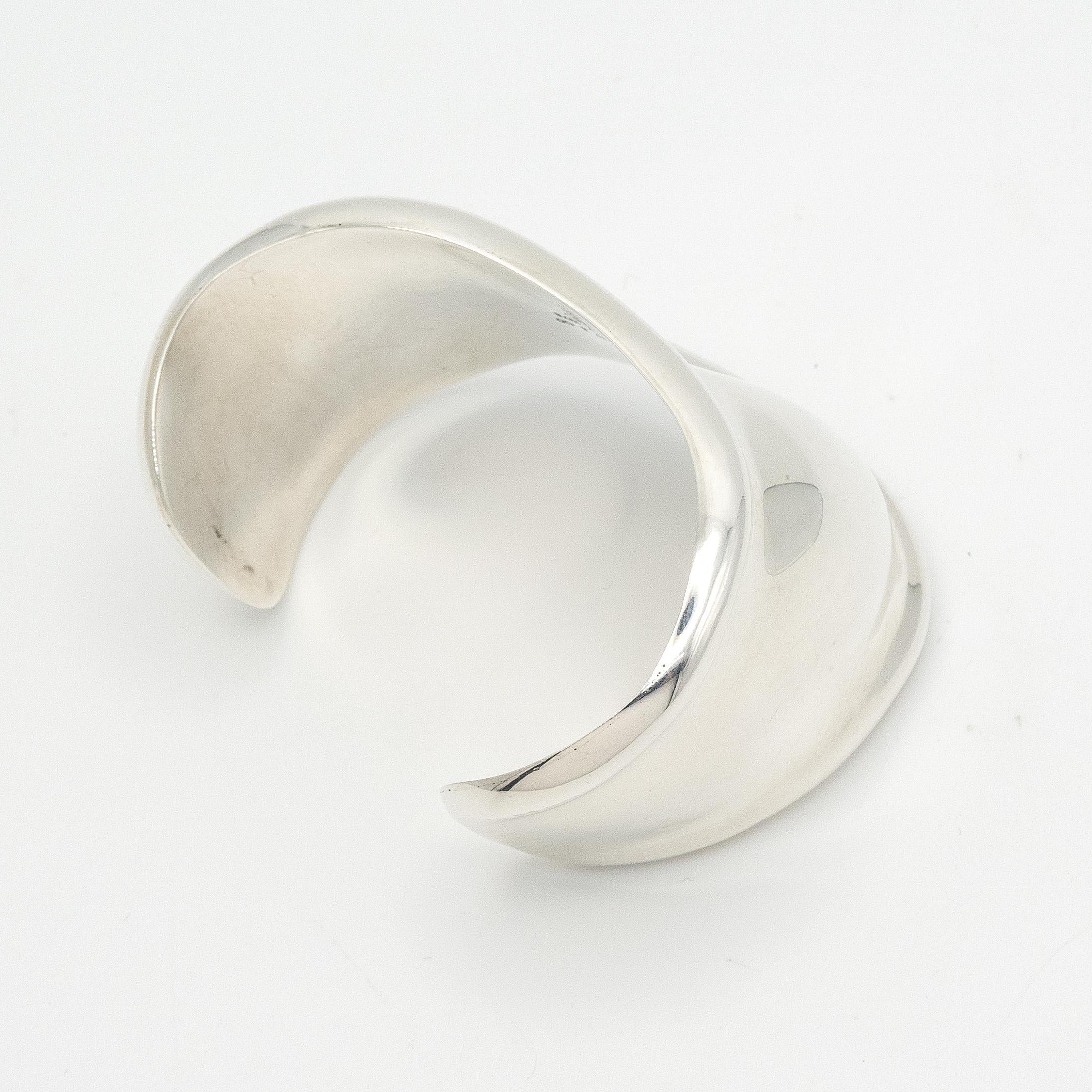 Elsa Peretti pour Tiffany & Co. Bracelet manchette en os droit Sterling en vente 2