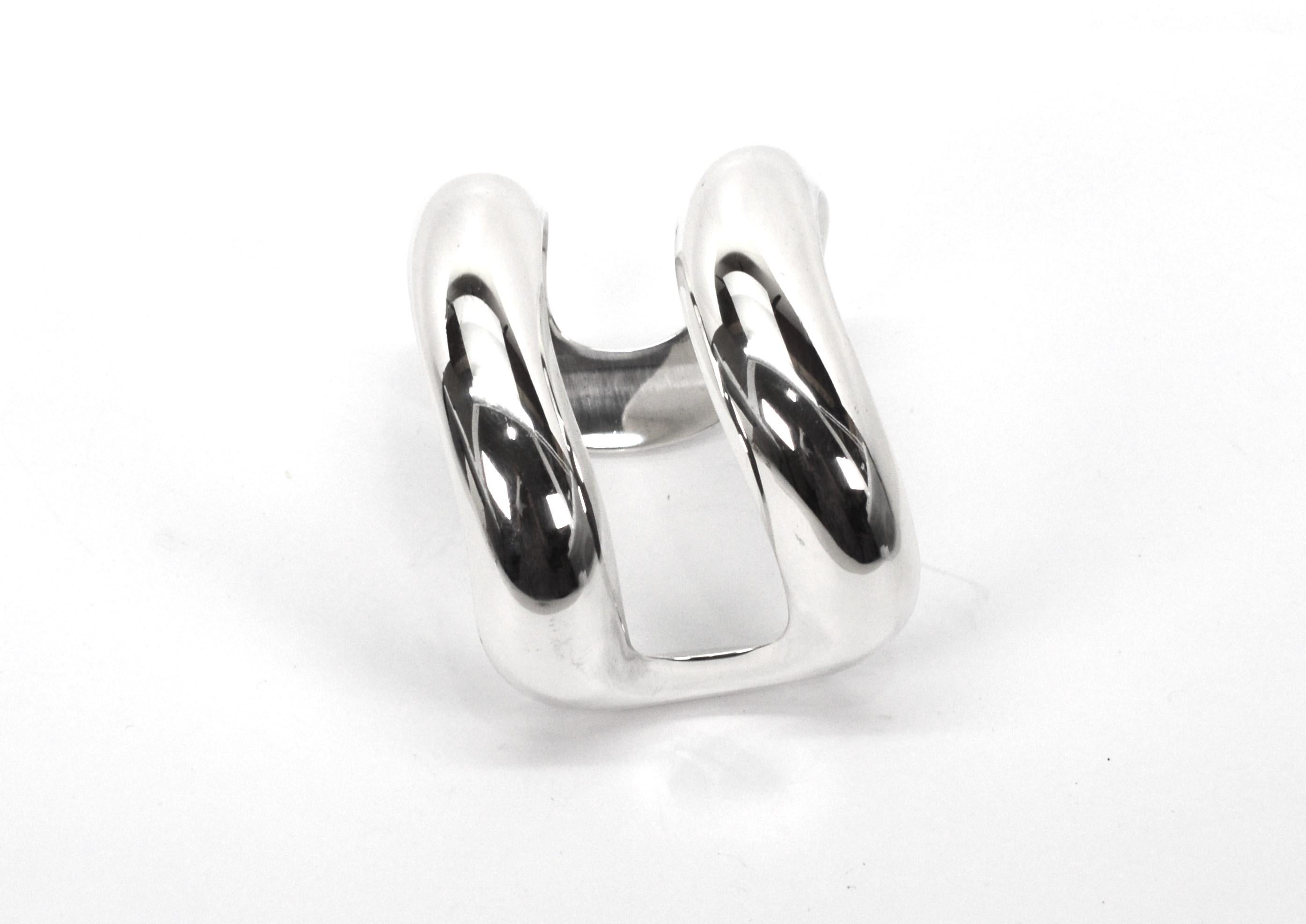 Elsa Peretti for Tiffany & Co. Sterling Silver Double Cuff Bracelet w Pouch In Good Condition In Mount Kisco, NY