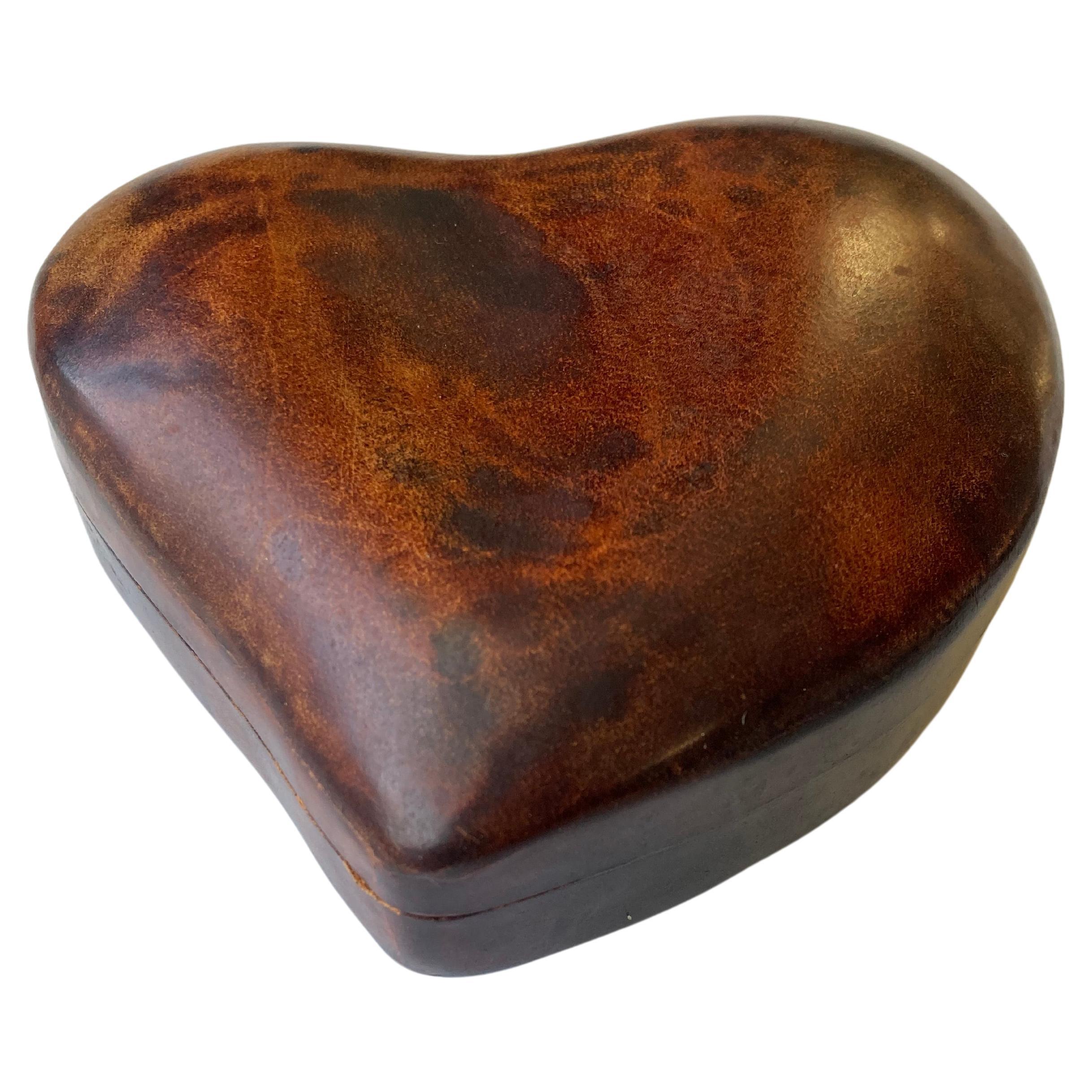 Elsa Peretti leather  jewelry box /trinket  heart shape love , for Tiffany & Co For Sale