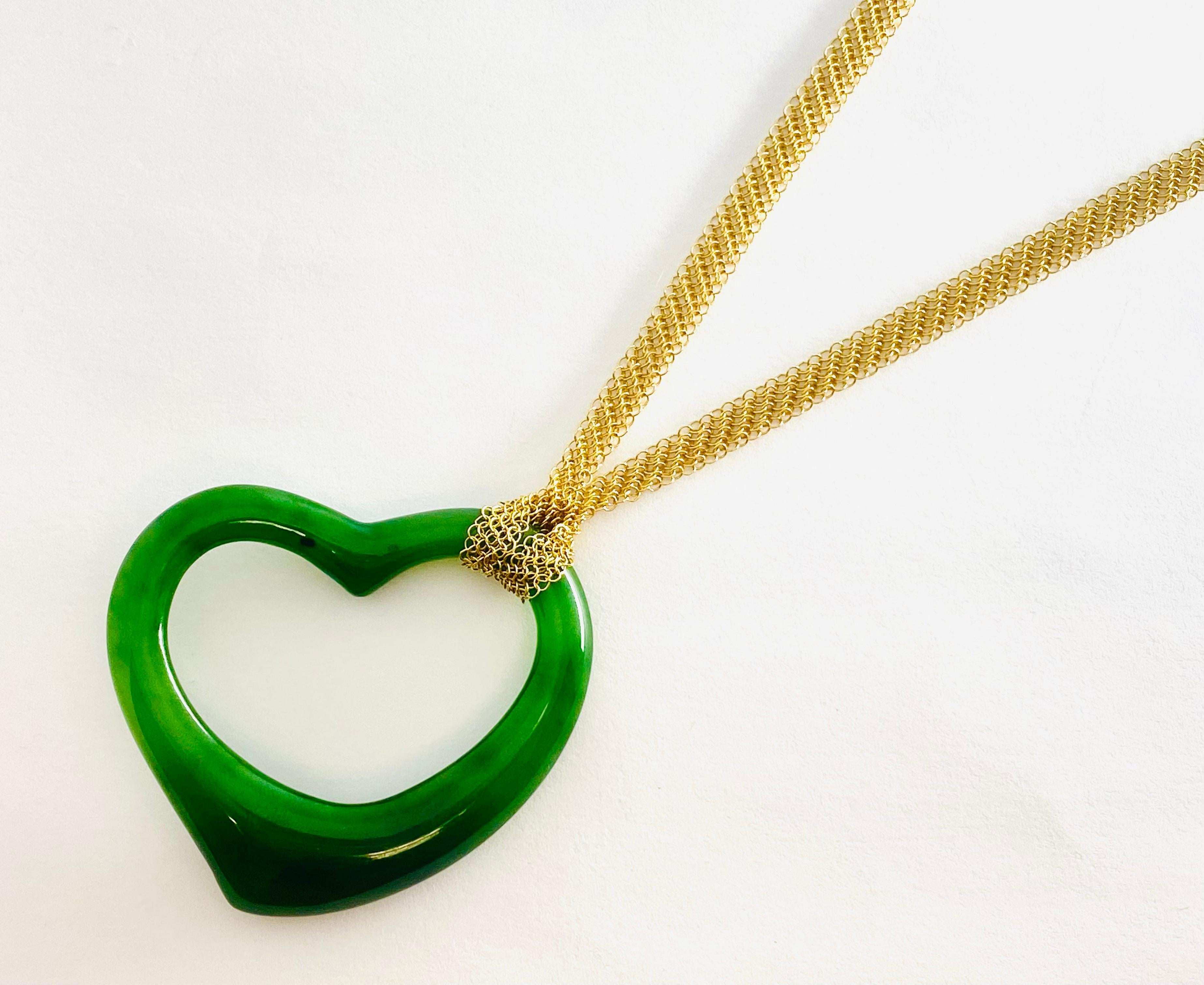 Elsa Peretti Open Heart Jade Necklace In Excellent Condition In Beverly Hills, CA