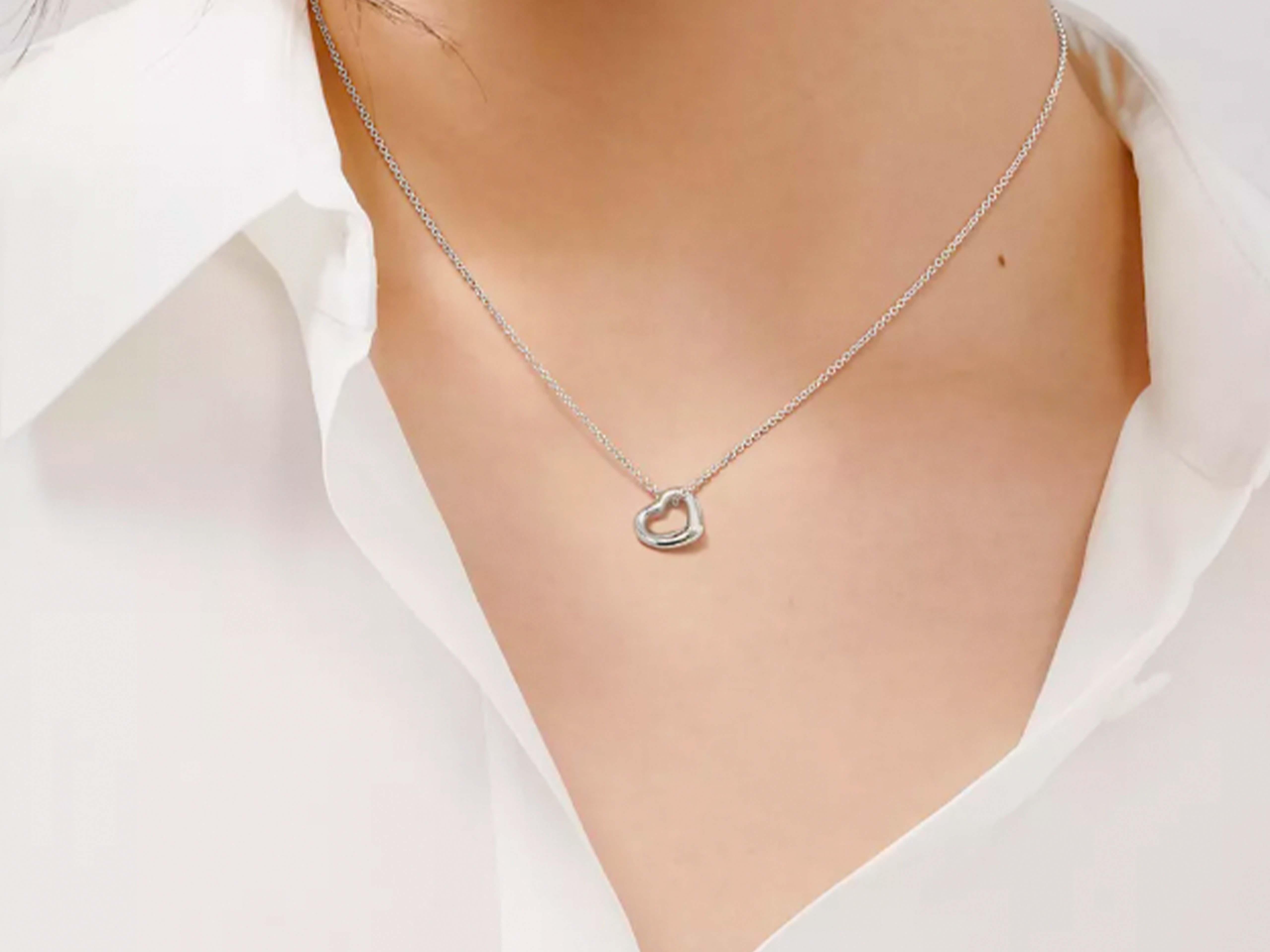 Necklace Specifications:

Brand: Tiffany & Co. Elsa Peretti

Metal: Sterling Silver, AG 925

Pendant Diameter: 11 mm

Chain Length: 16