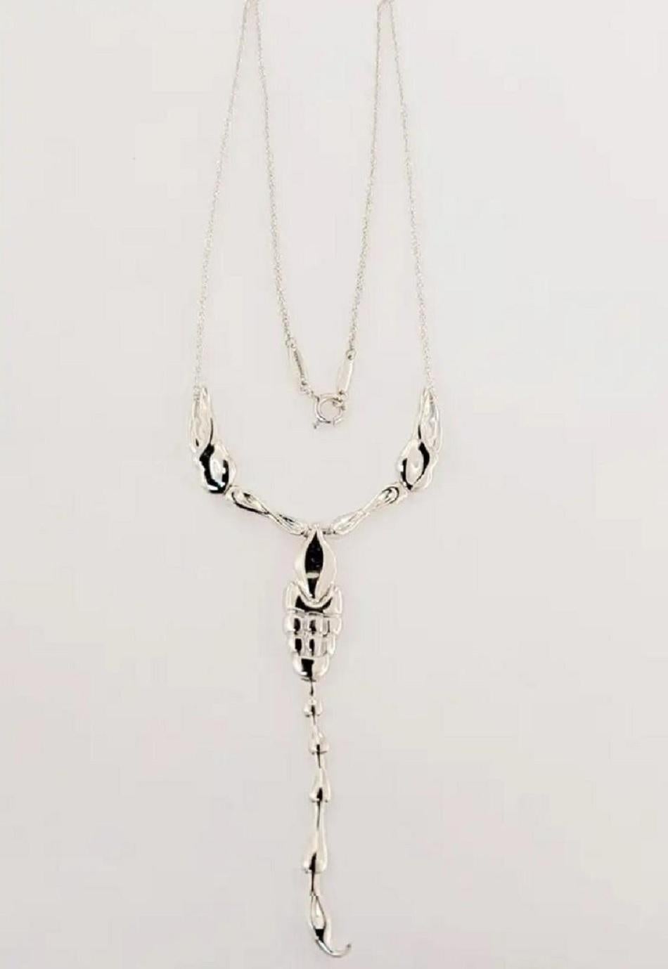 Elsa Peretti Scorpion Pendant in Sterling Silver
Mint condition
Gender Women
Type Pendant
Metal Sterling silver 925
Pendant Scorpion
Weight 11.5gr
Chain length 14''
Comes with Tiffany& Co Pendant Box 