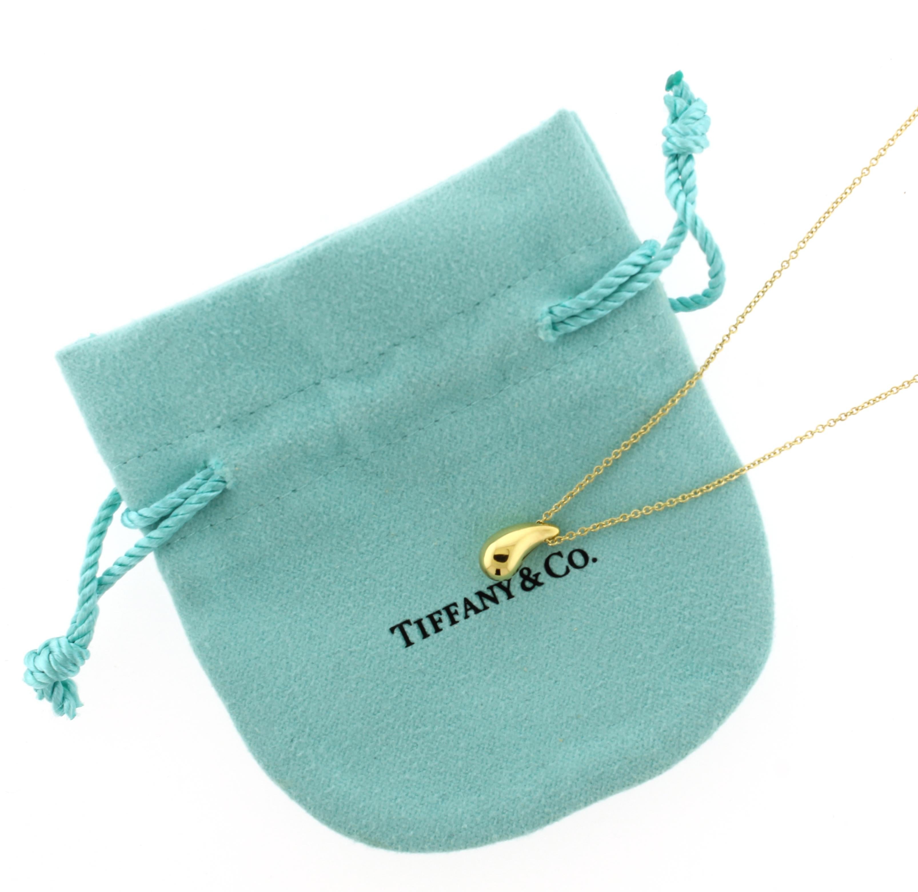 da uomo o donna Elsa Peretti Tear Drop 18kt Yellow Gold Pendant in vendita