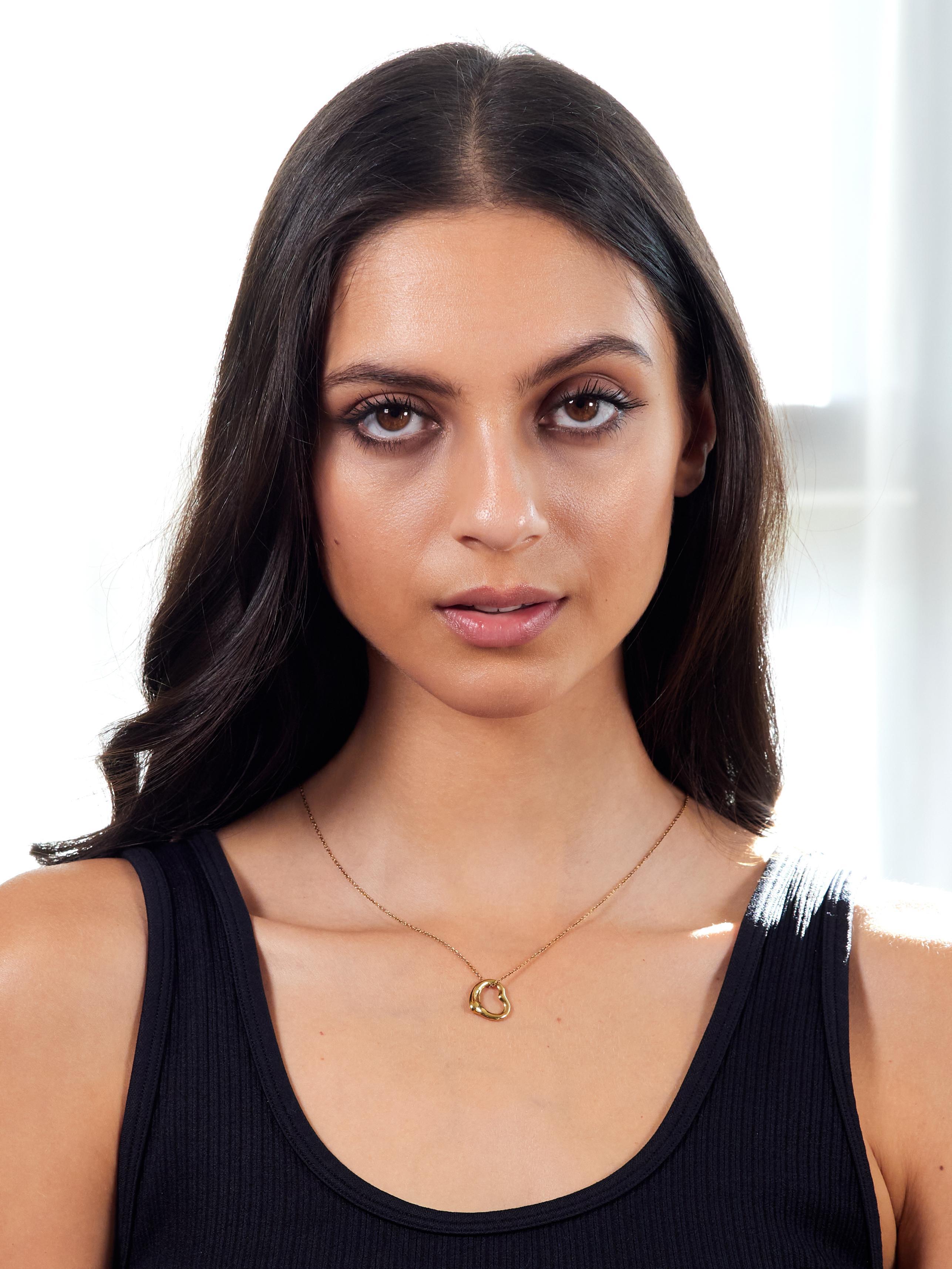 Elsa Peretti Tiffany & Co. Collana con ciondolo a cuore aperto in oro giallo 18 kt. 7
