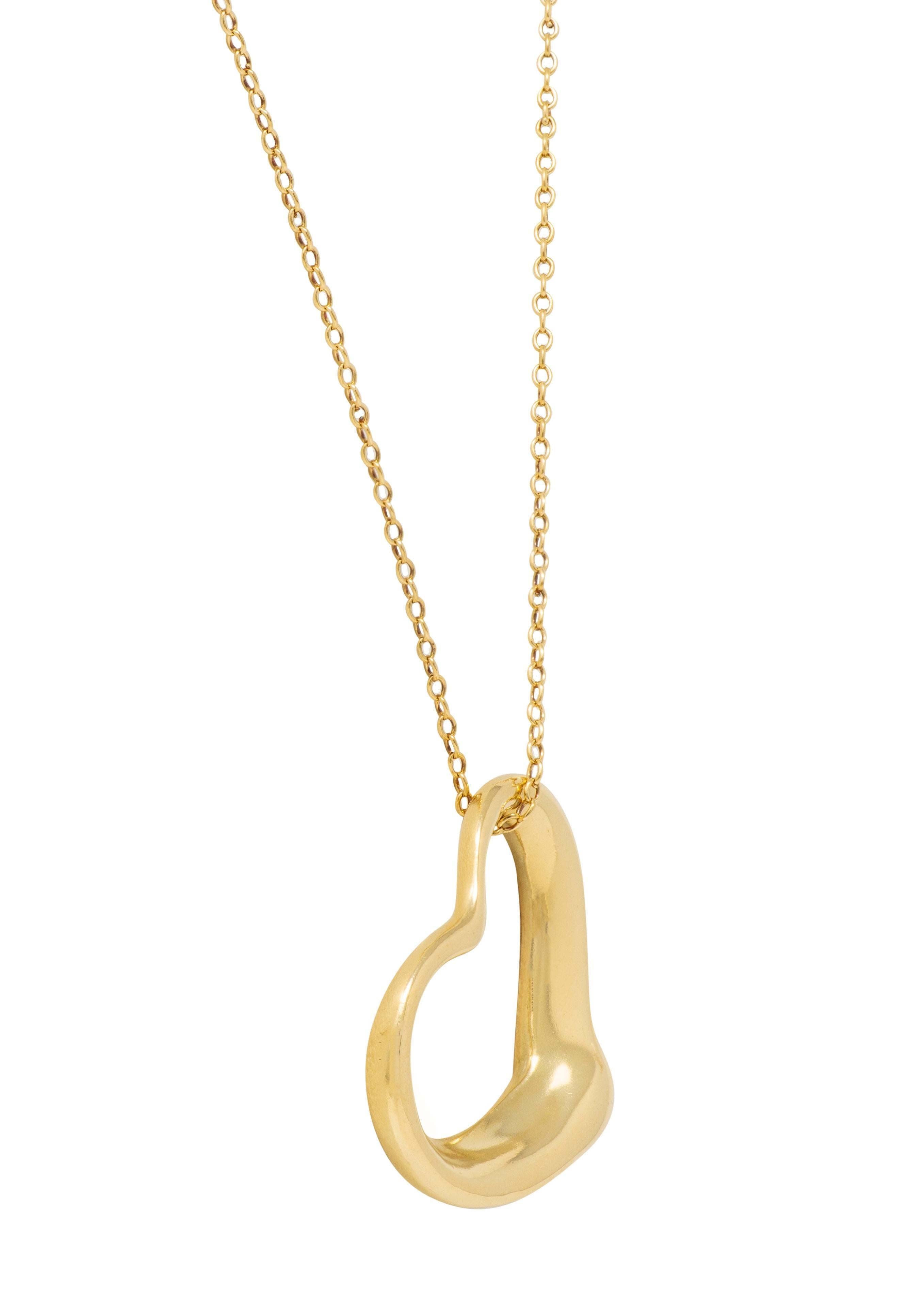 Elsa Peretti Tiffany & Co. 18 Karat Yellow Gold Open Heart Pendant Necklace en Excelente estado para la venta en Philadelphia, PA