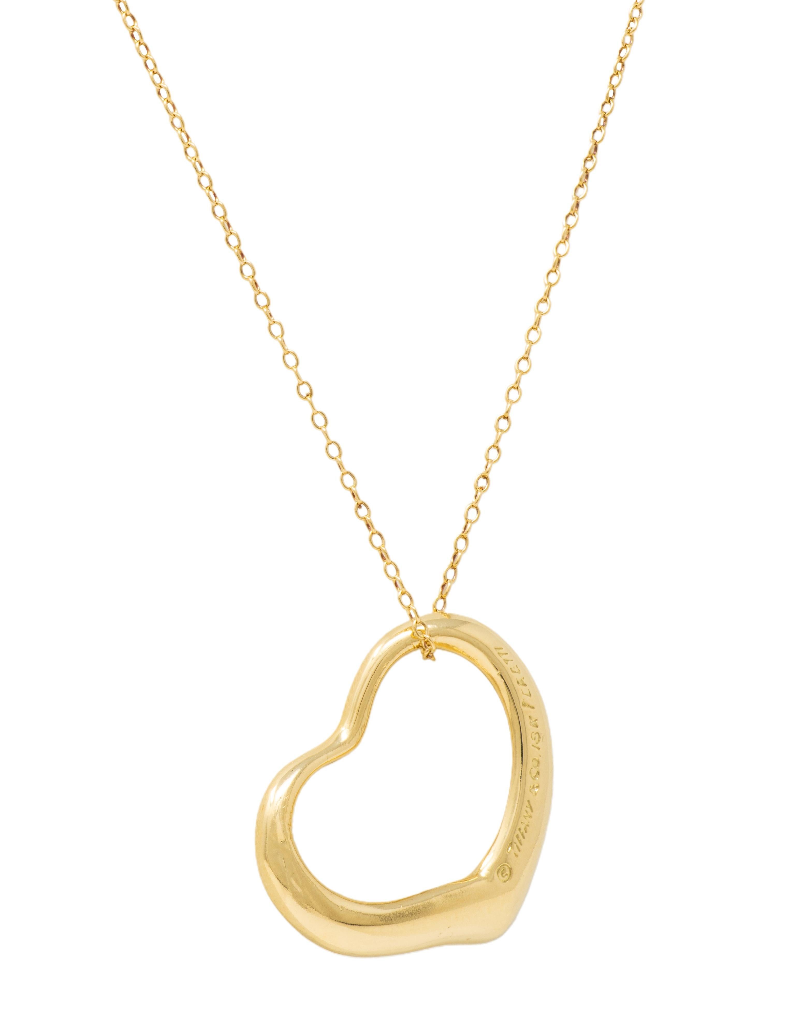 De las mujeres Elsa Peretti Tiffany & Co. 18 Karat Yellow Gold Open Heart Pendant Necklace en venta