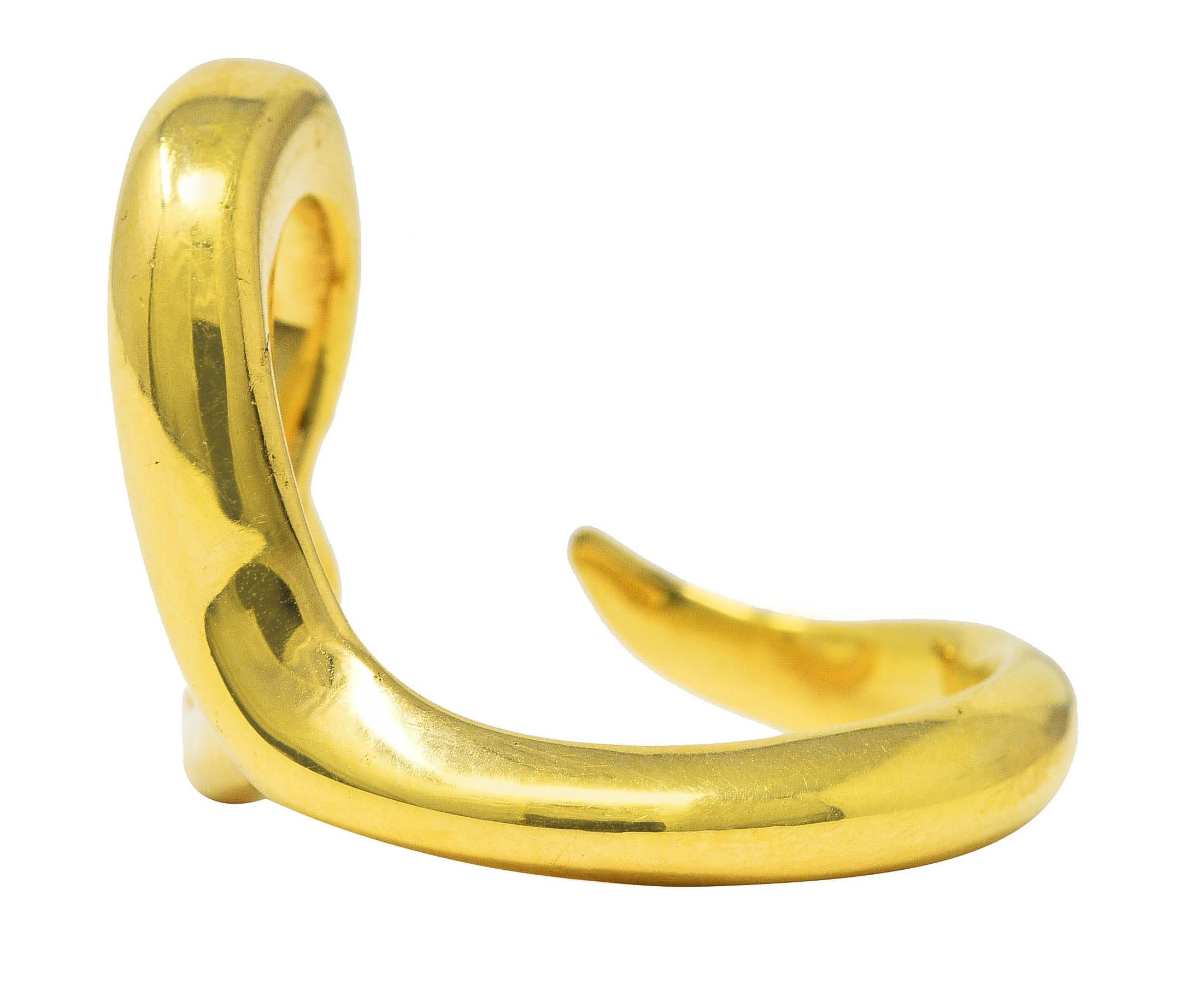 Women's or Men's Elsa Peretti Tiffany & Co. 18 Karat Yellow Gold Open Heart Vintage Ring