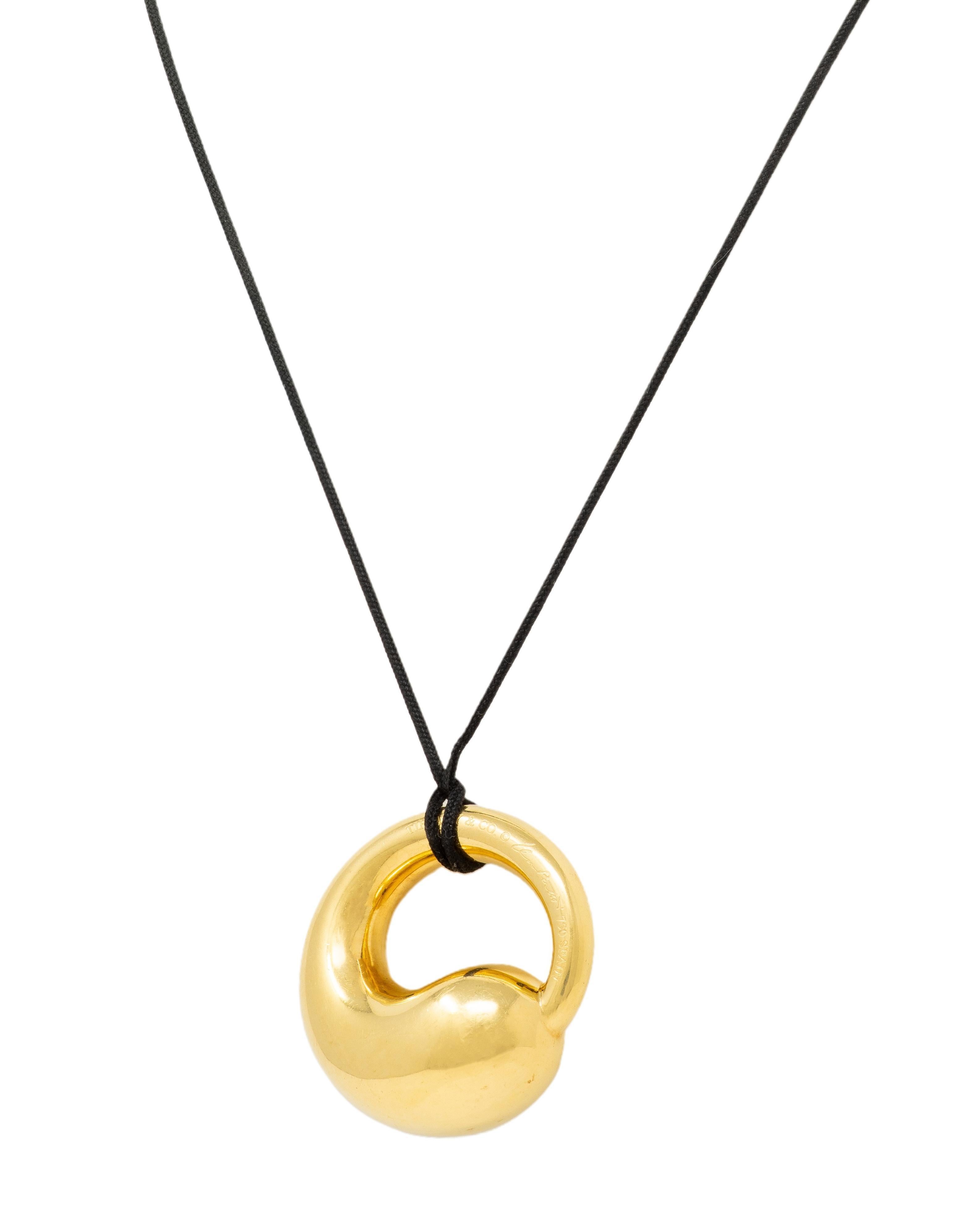 Elsa Peretti Tiffany & Co. 1980 18K Gold Vintage Eternal Circle Pedant Necklace Pour femmes en vente