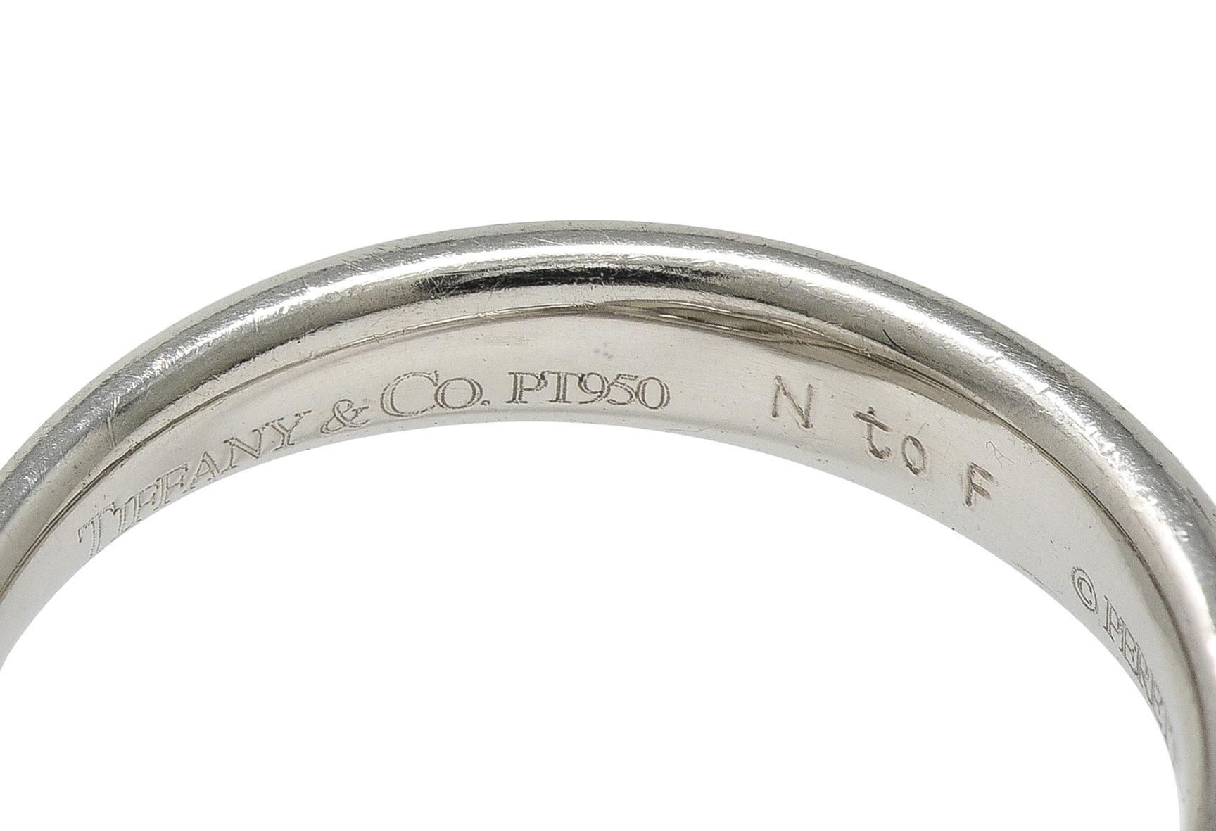 da uomo o donna Elsa Peretti for Tiffany & Co. anni '90 Anello a cuore aperto con diamante e platino in vendita