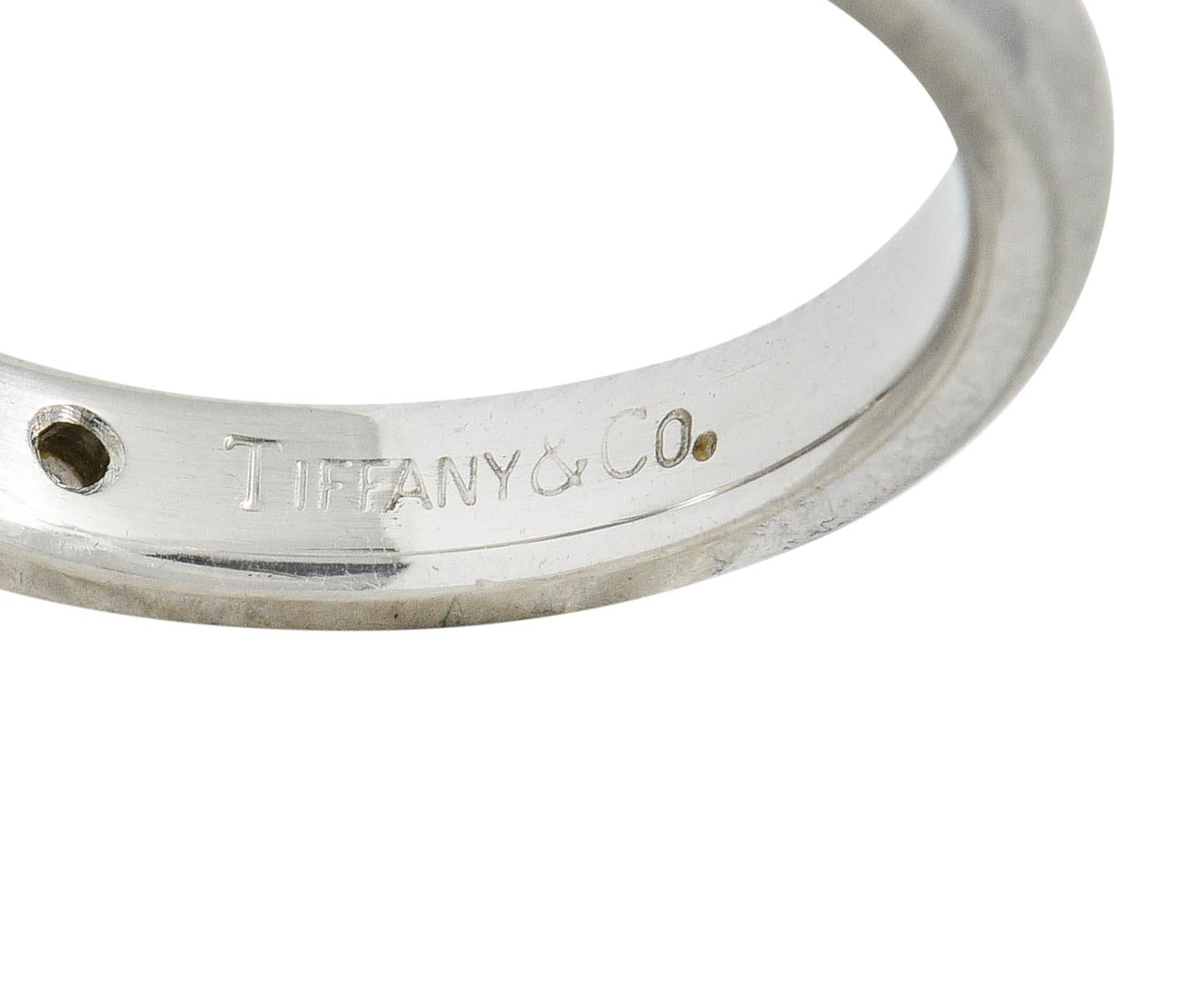 Elsa Peretti pour Tiffany & Co. Bague à anneau en platine avec diamants insérés 4