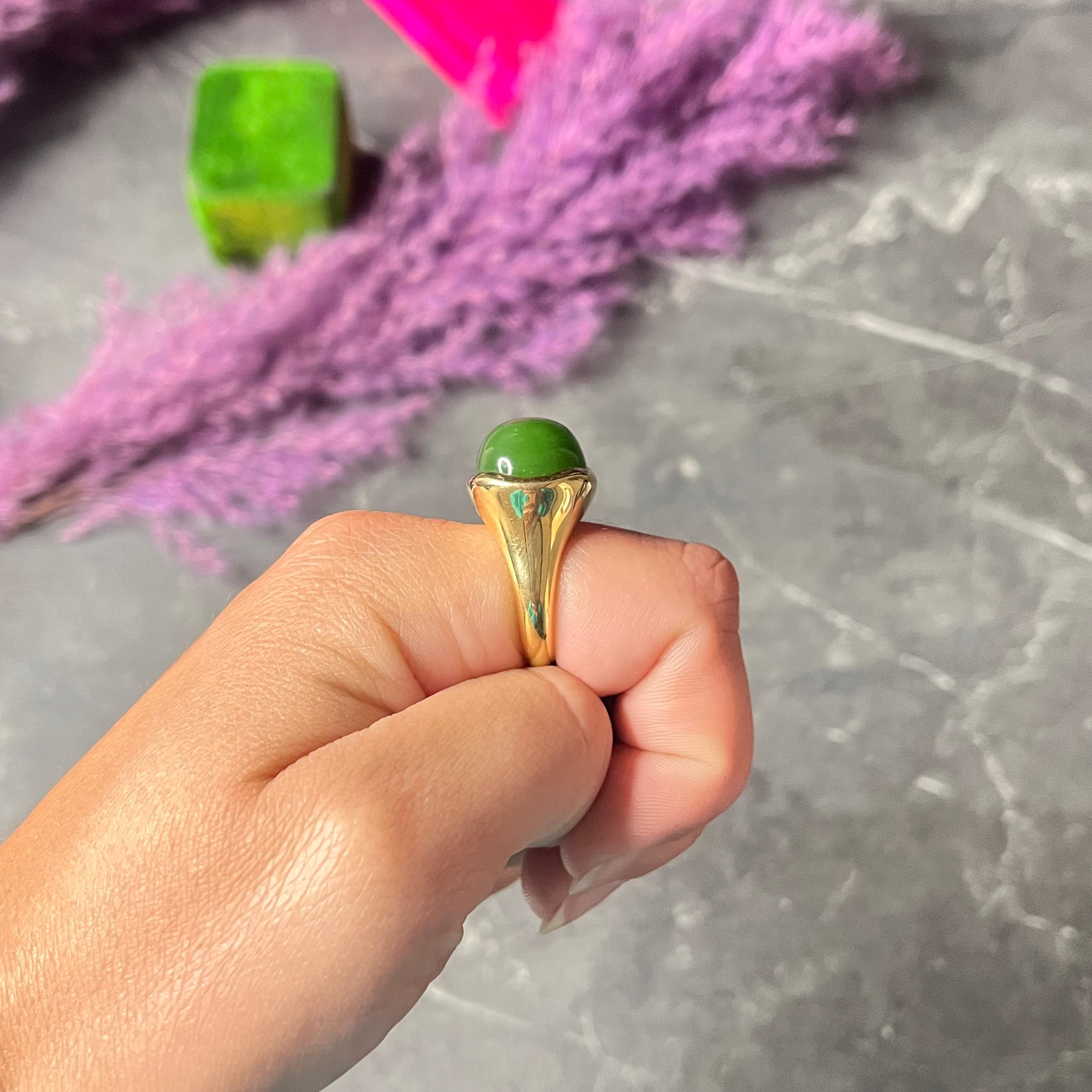 Elsa Peretti Tiffany & Co. Jade 18 Karat Yellow Gold Cabochon Ring 4