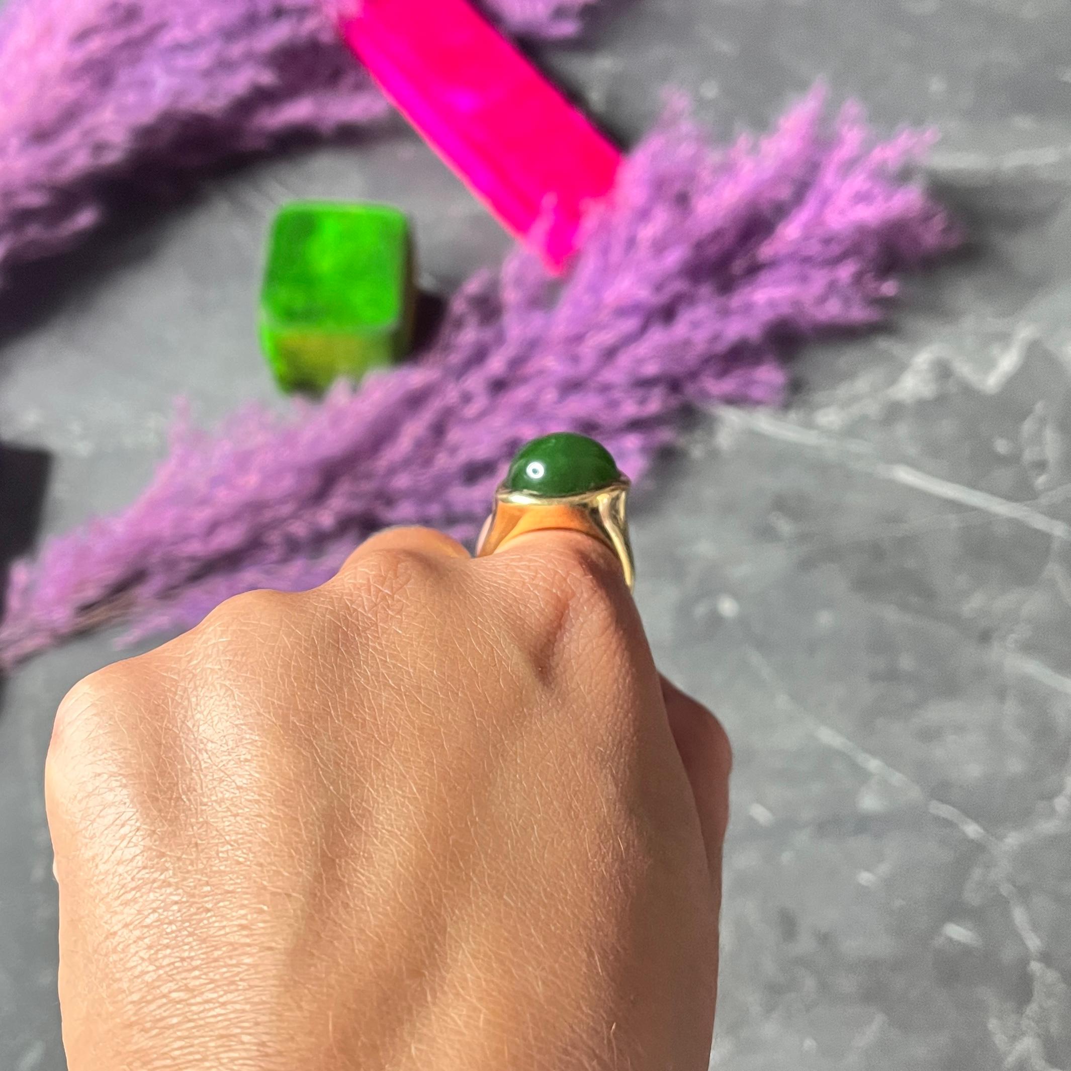 Elsa Peretti Tiffany & Co. Jade 18 Karat Yellow Gold Cabochon Ring 5