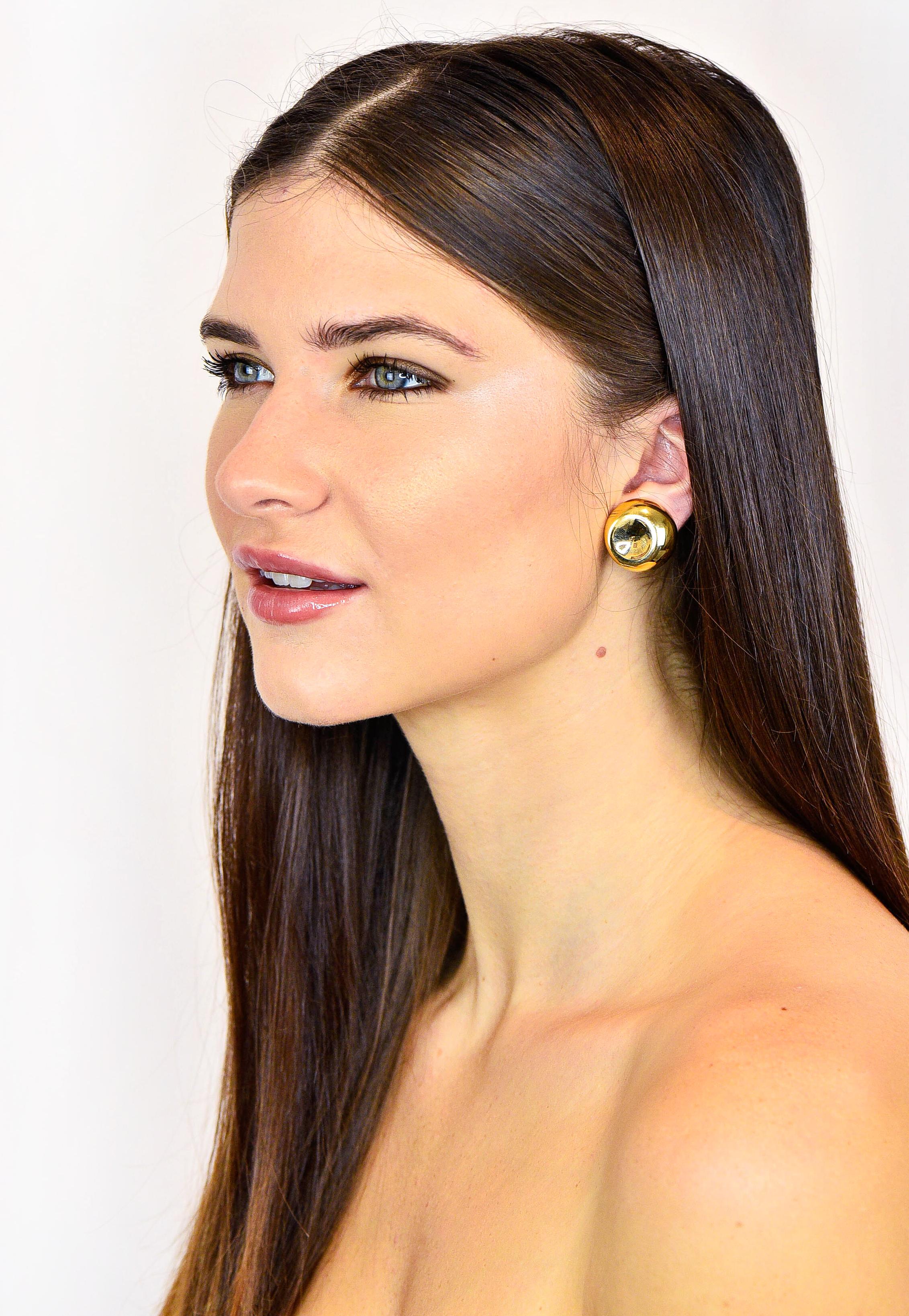 Elsa Peretti Tiffany & Co. Vintage 18 Karat Gold Bean Ear-Clip Earrings 5