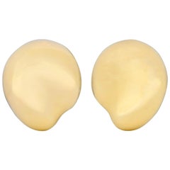 Elsa Peretti Tiffany & Co. Vintage 18 Karat Gold Bean Ear-Clip Earrings