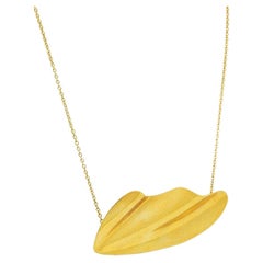 Elsa Peretti Tiffany & Co. Vintage 18 Karat Yellow Gold High Tide Necklace