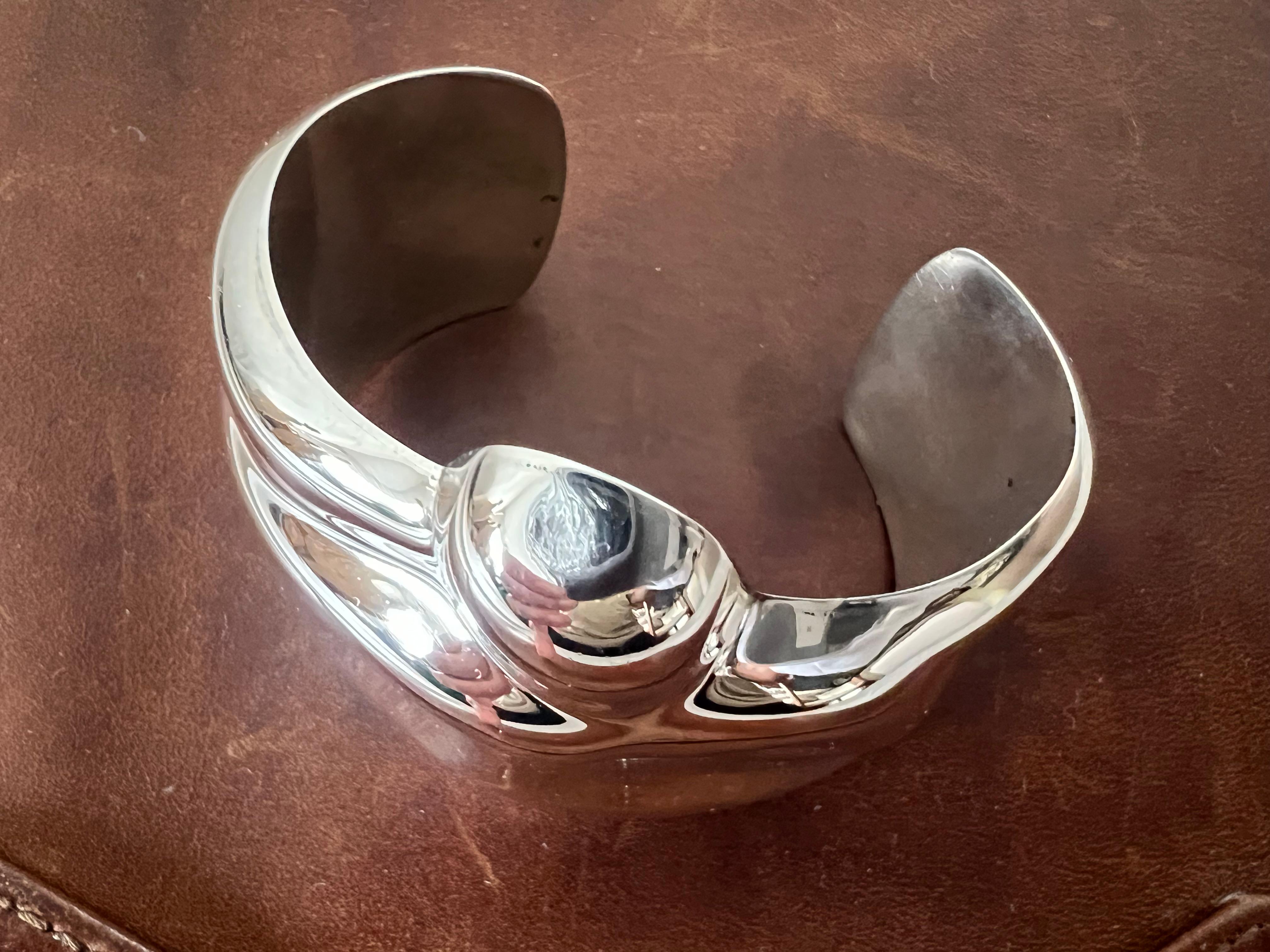 Elsa Peretti Tiffany Polished Sterling Cuff Bracelet 1982 In Good Condition For Sale In Saint Petersburg, FL