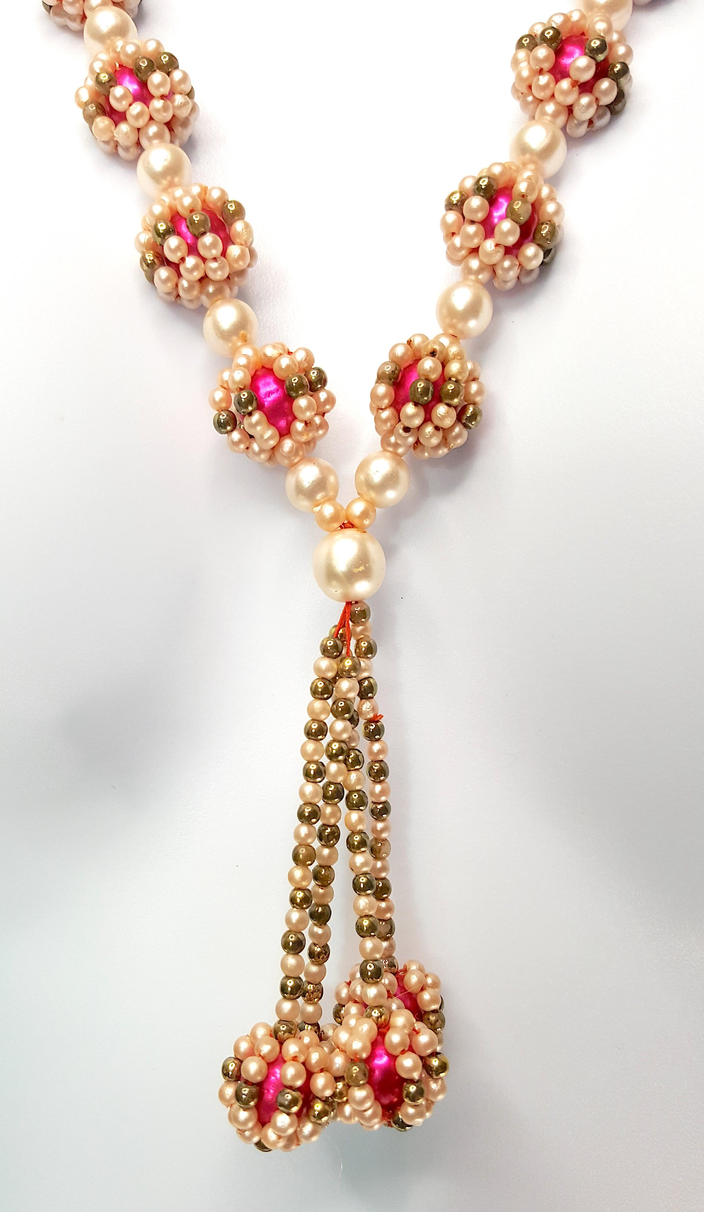Couture 1930er ElsaSchiaparelli-Stil Rosa FauxRuby GoldGlas Perlen Quaste Sautoir für Damen oder Herren im Angebot