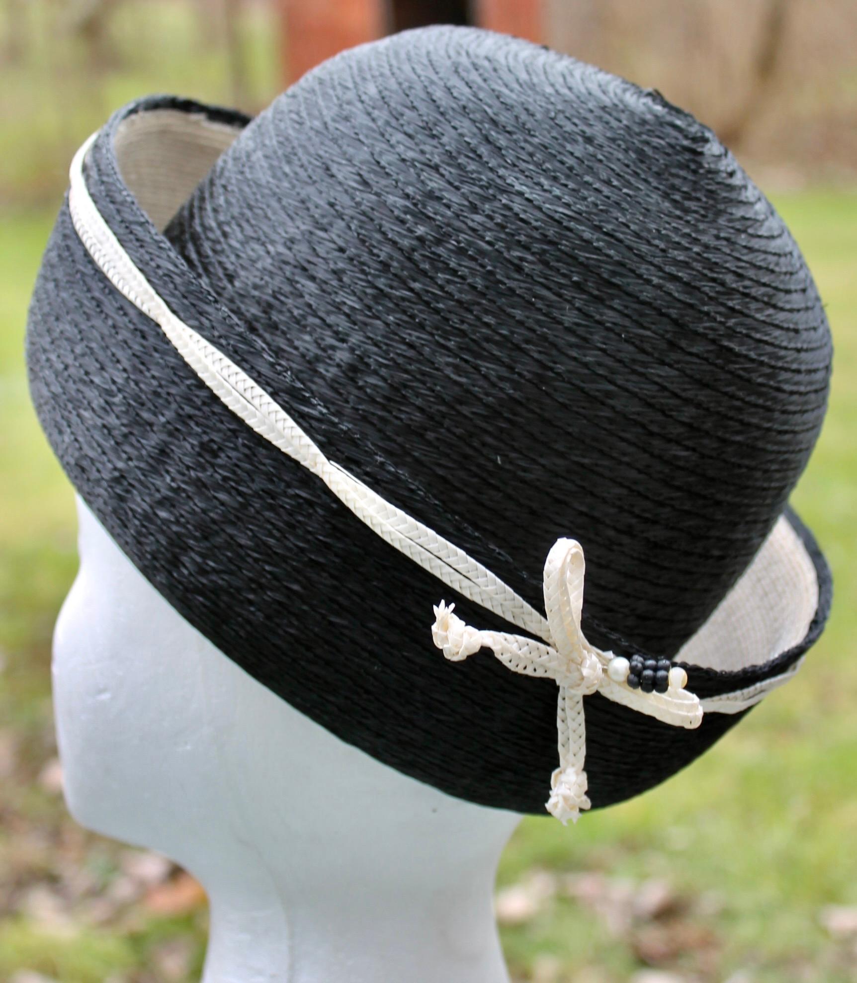 Elsa Schiaparelli Paris 1950's Black Straw Hat For Sale 2