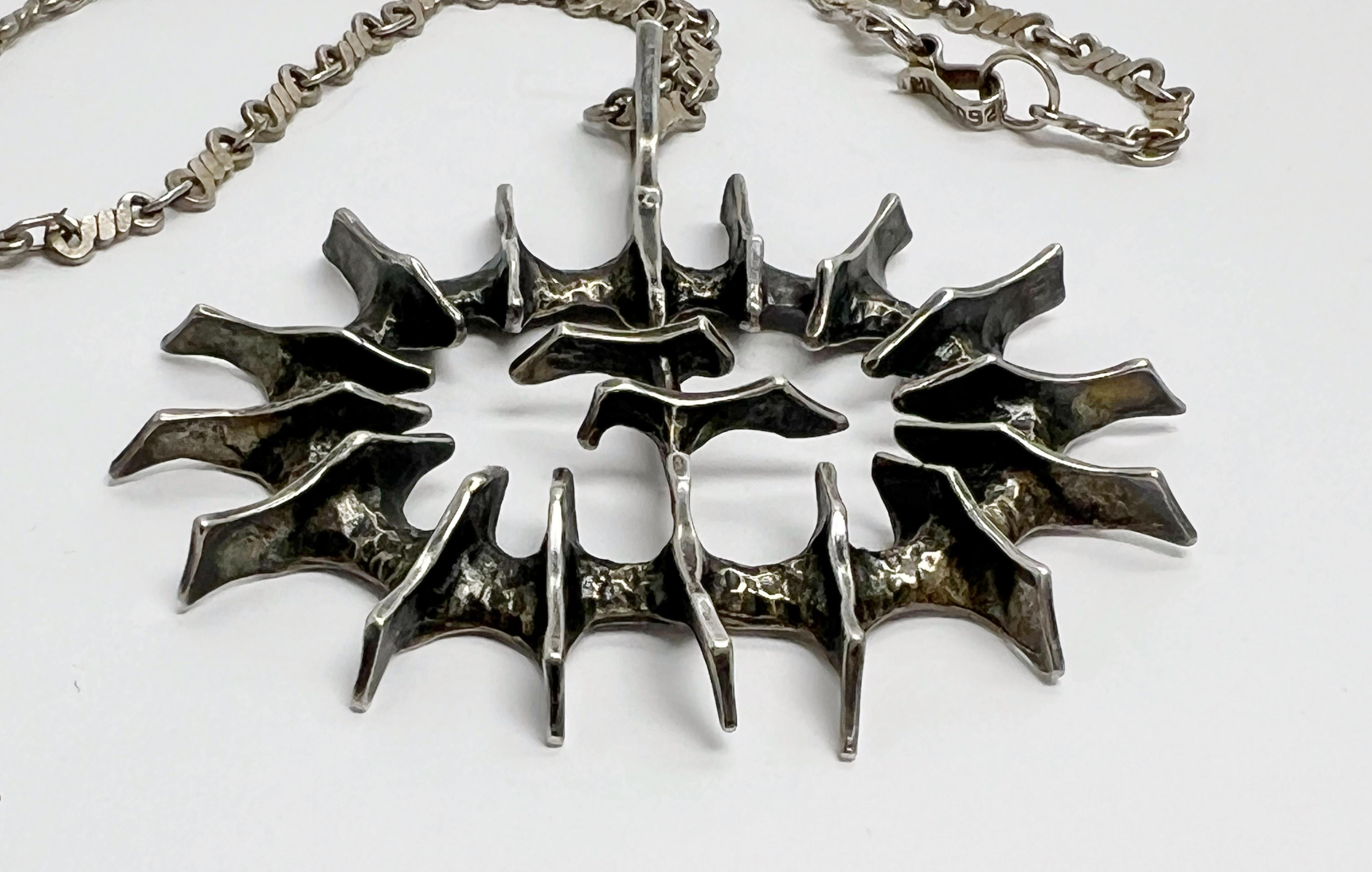 Else and Paul Norway Studio Sterling Brutalist Modernist Chain and Pendant In Good Condition For Sale In Miami, FL