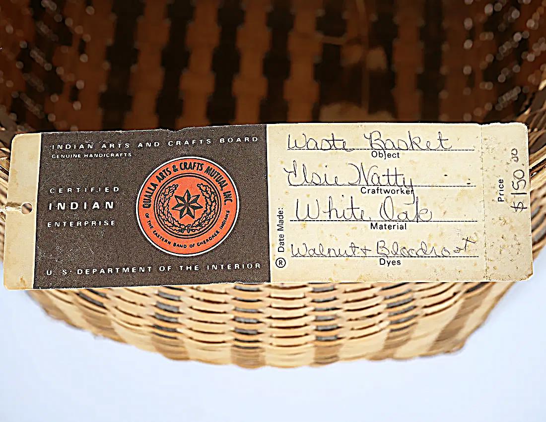 Elsie Watty Native American Hand-woven Crafted Basket, White Oak In Good Condition For Sale In Miami, FL