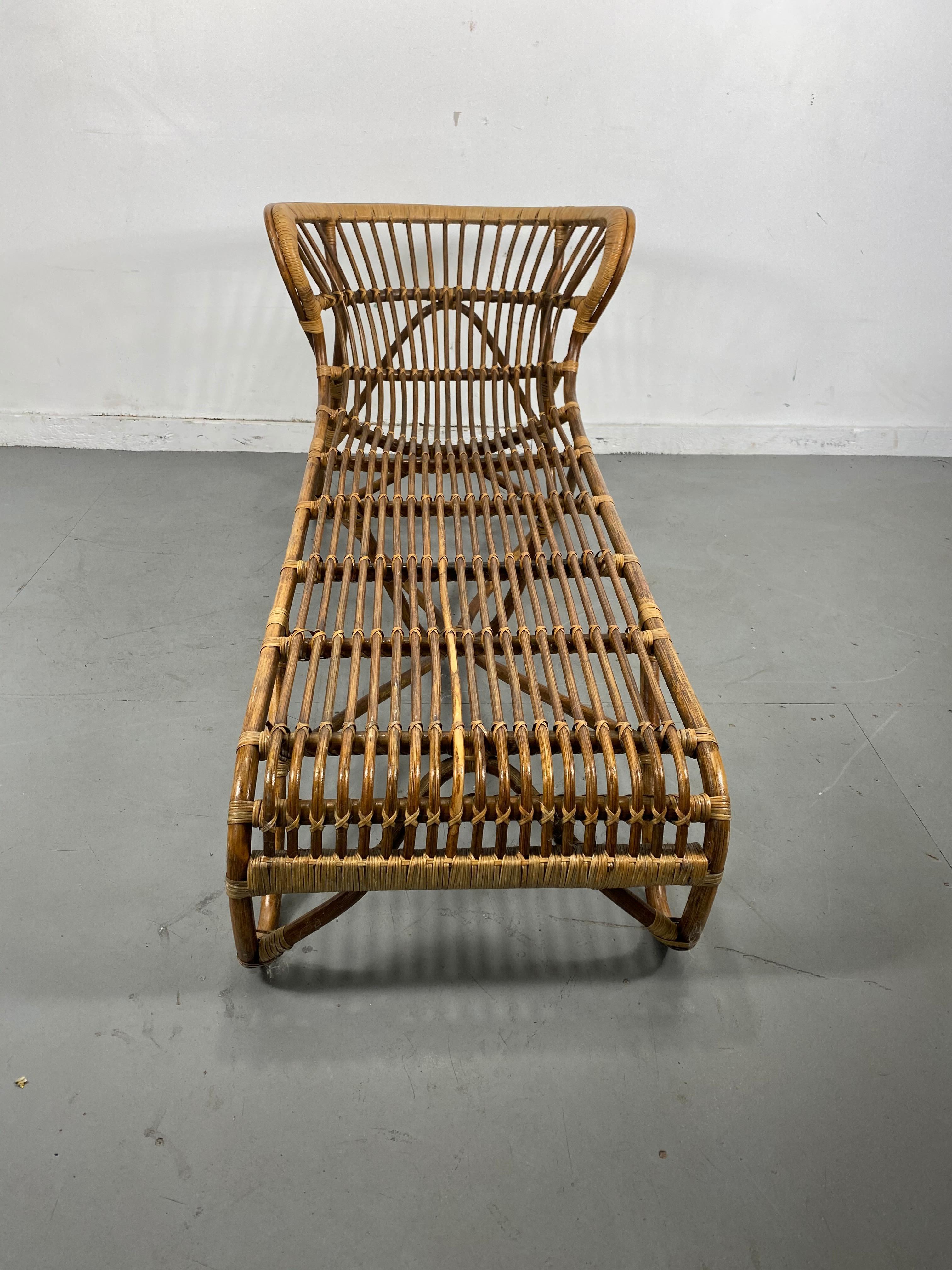 Mid-Century Modern Elusive Bamboo and Rattan Chaise Lounge Attributed to Franco Albini