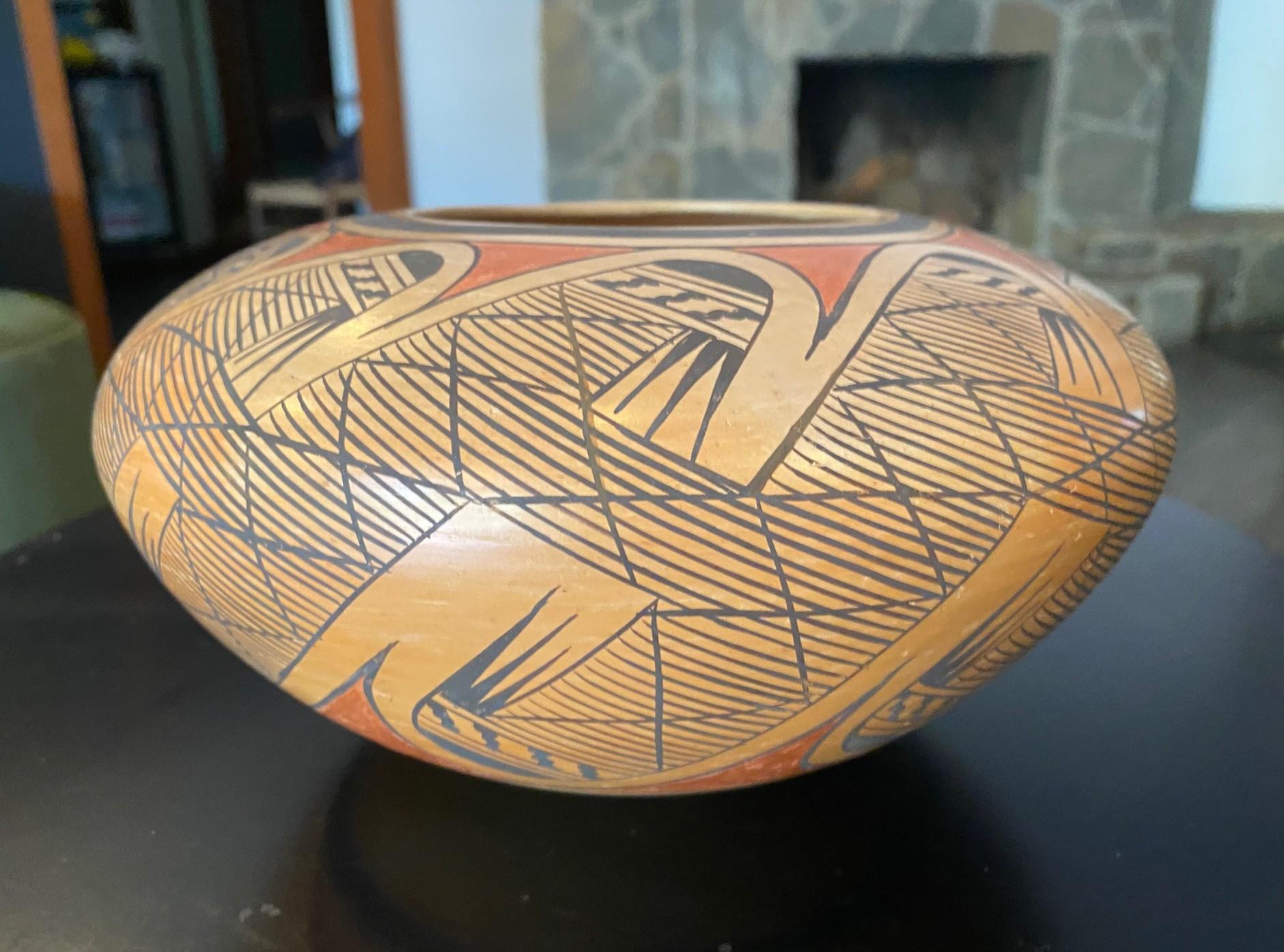 Fatto a mano Elva Nampeyo firmata Nativi Americani Indiani Hopi Tewa Pueblo Vaso Ciotola in Ceramica in vendita