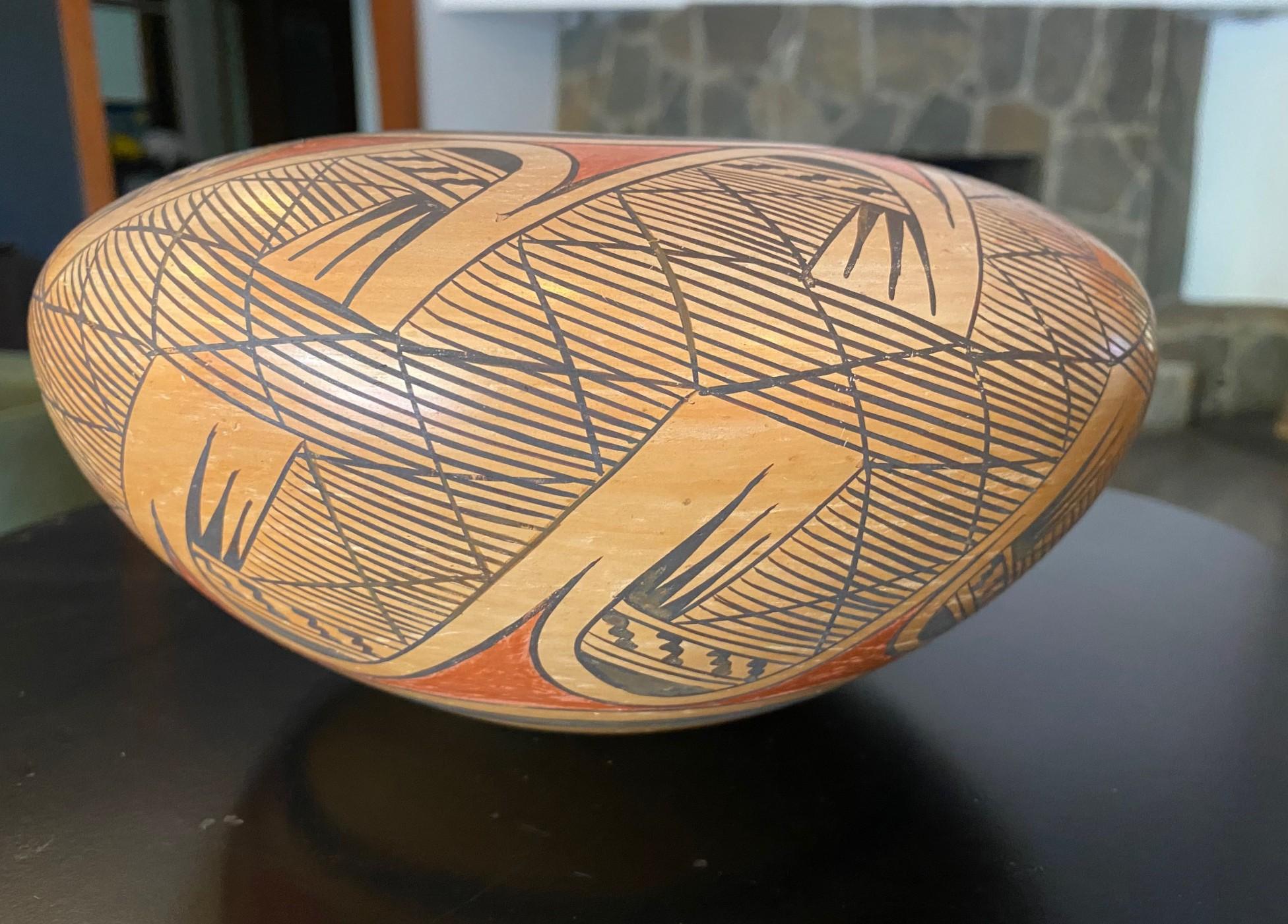 XX secolo Elva Nampeyo firmata Nativi Americani Indiani Hopi Tewa Pueblo Vaso Ciotola in Ceramica in vendita