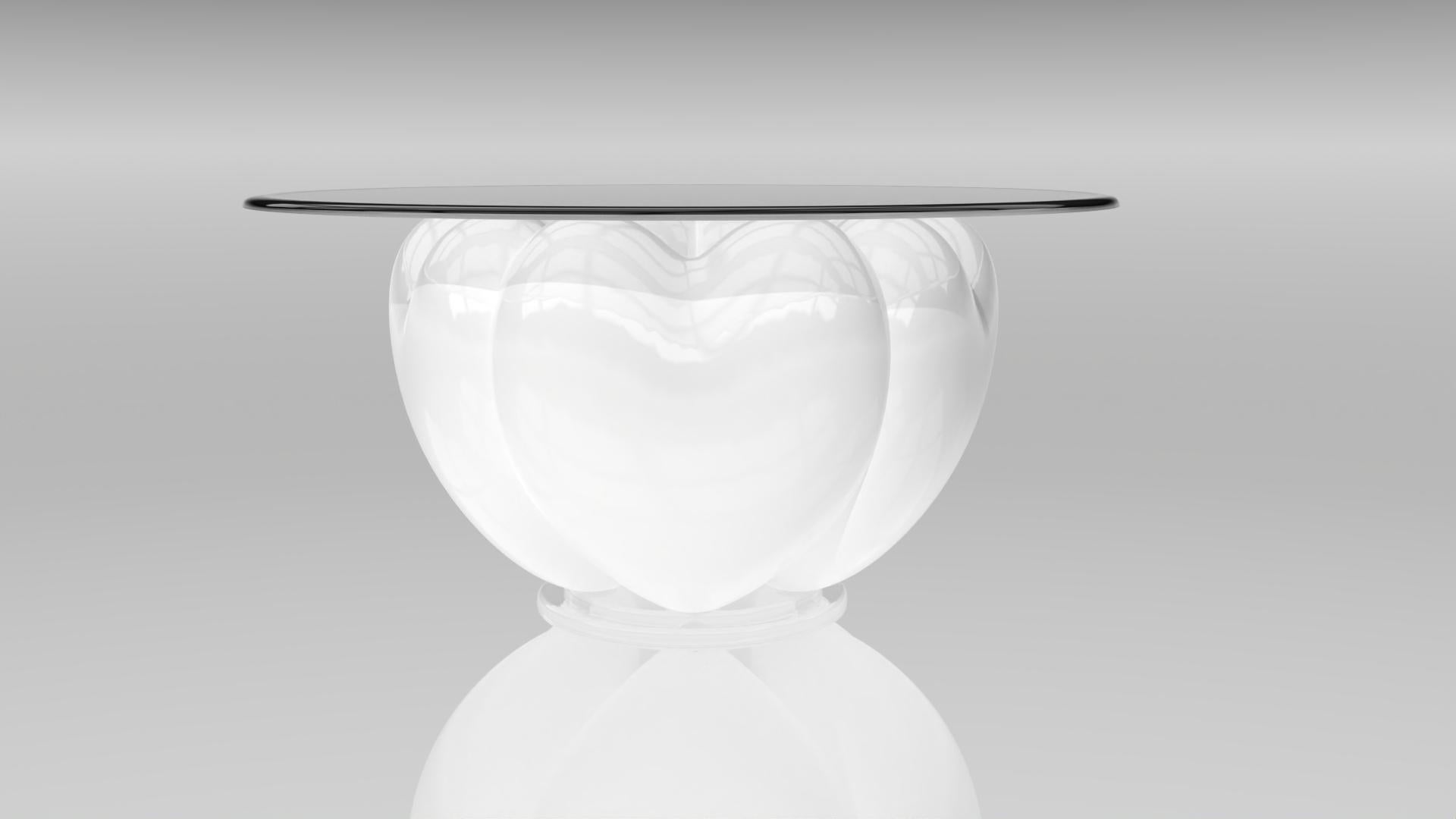 Eje-Design celebra el símbolo universal del amor. Esta creación escultórica y simbólica de la casa Eje-Design, tan refinada como poética, aspira a un mundo de belleza, amor y originalidad.

Formado por 5 corazones entrelazados, el pie de esta mesa