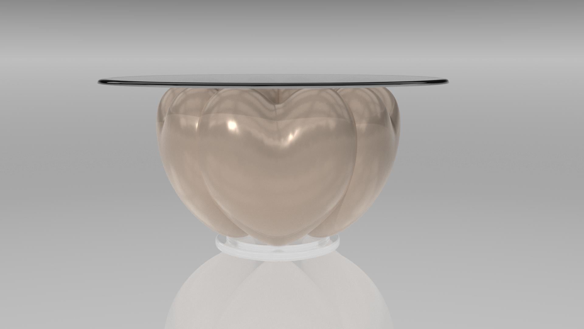 Eje-Design célèbre le symbole universel de l'amour. Cette création sculpturale et symbolique de la maison Eje-Design, aussi raffinée que poétique, aspire à un monde de beauté, d'amour et d'originalité.

Composé de 5 cœurs entrelacés, le pied de