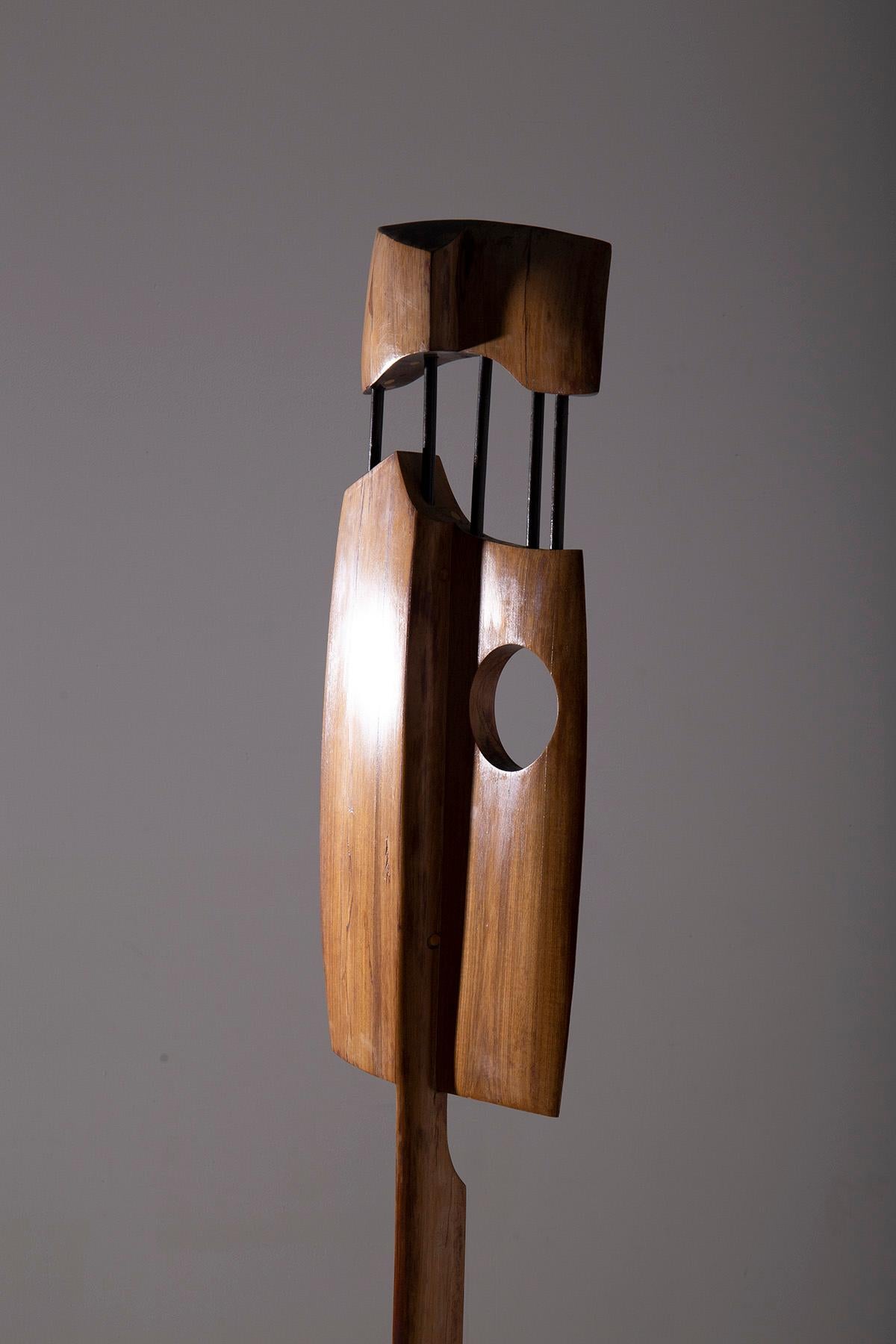 Elvio Becheroni Abstract wooden sculpture: Title Totem In Good Condition For Sale In Milano, IT