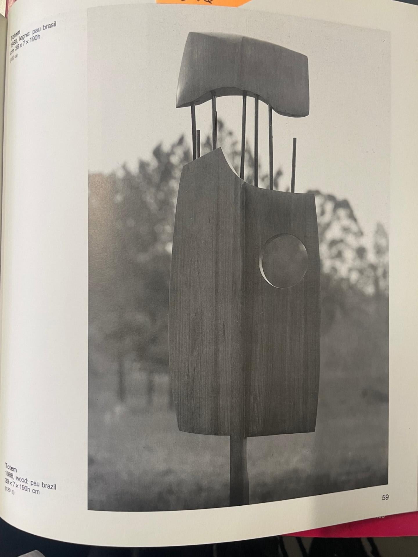 Elvio Becheroni Abstrakte Holzskulptur: Titel Totem im Angebot 3