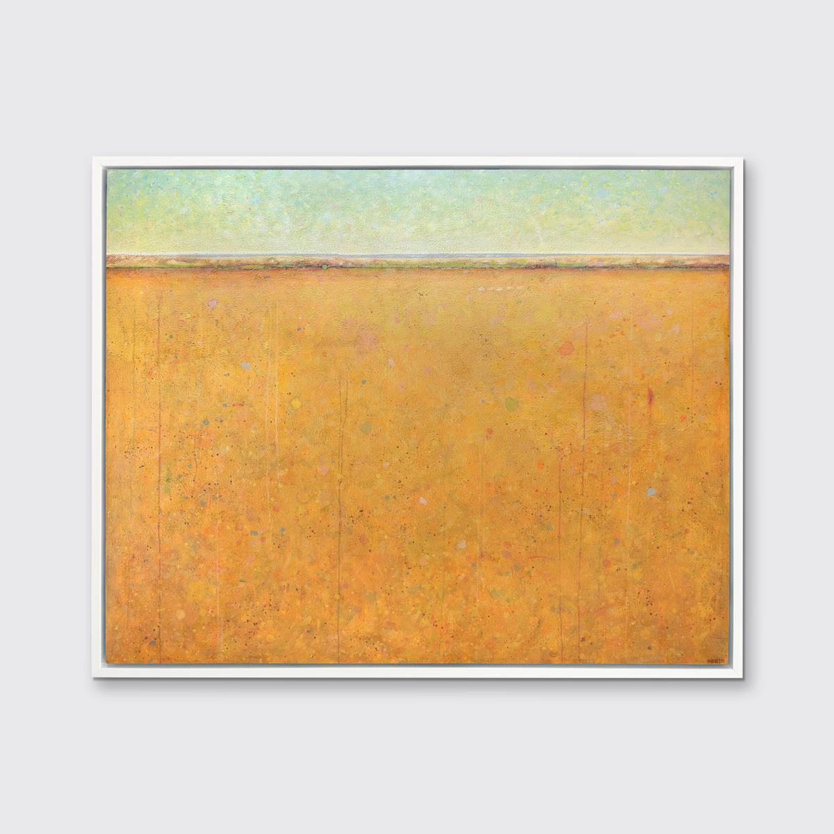 Cette impression à tirage limité est un paysage abstrait d'Elwood Howell. Il présente une ligne d'horizon élevée - un jaune orangé profond avec des formes organiques rouges, vertes et jaunes atténuées se trouvent sous la ligne, tandis qu'au-dessus,