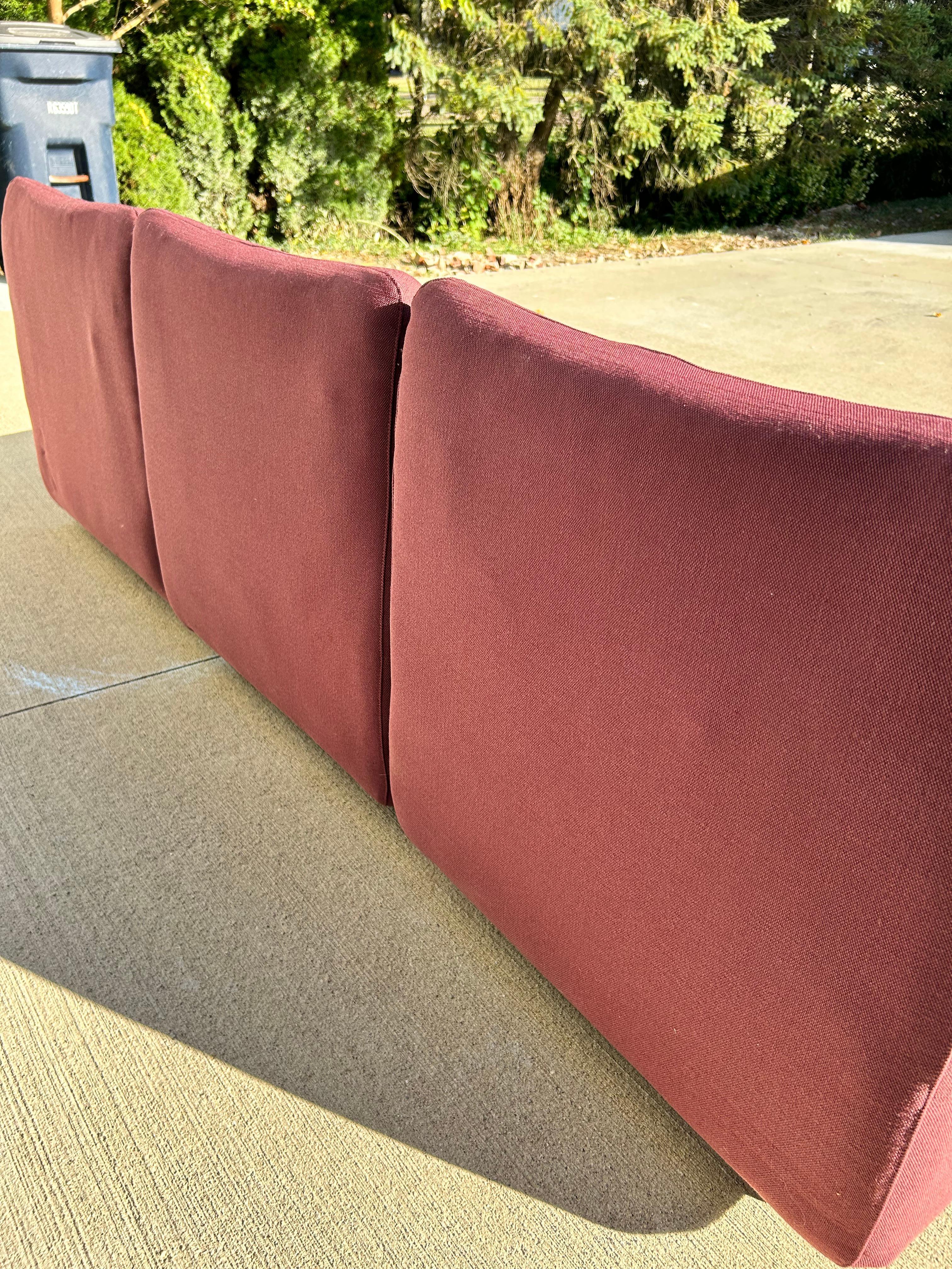 Elysee Ganging Sofa by Steelcase circa 1980s For Sale 2