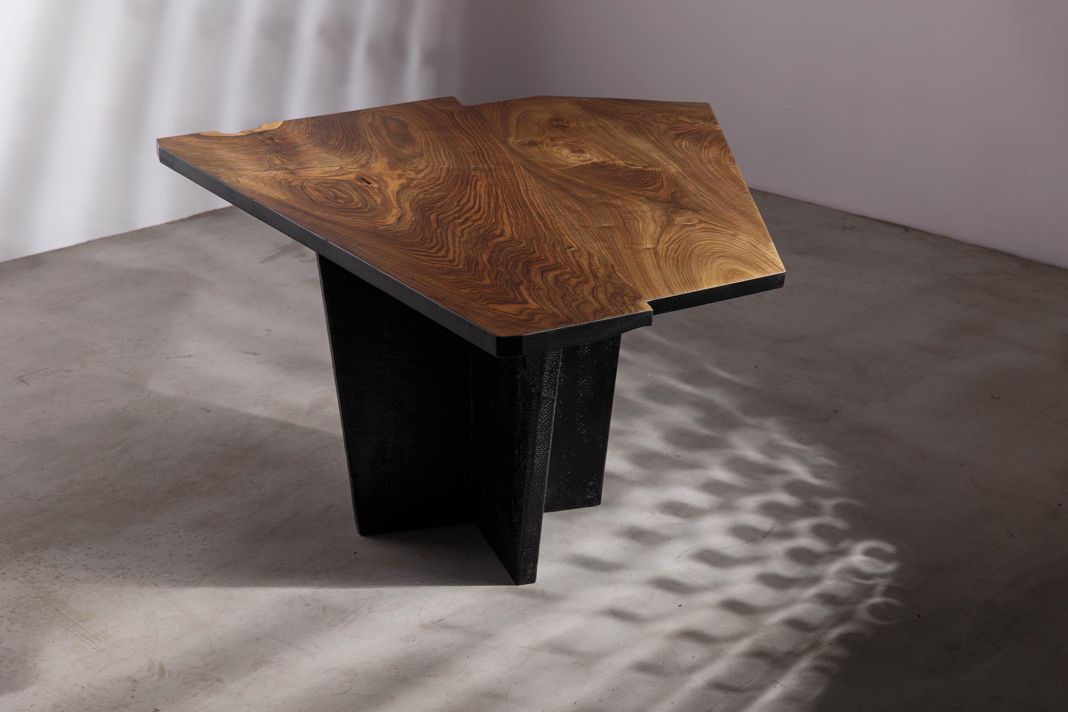 Romanian EM205 Dining Table by Eero Moss For Sale