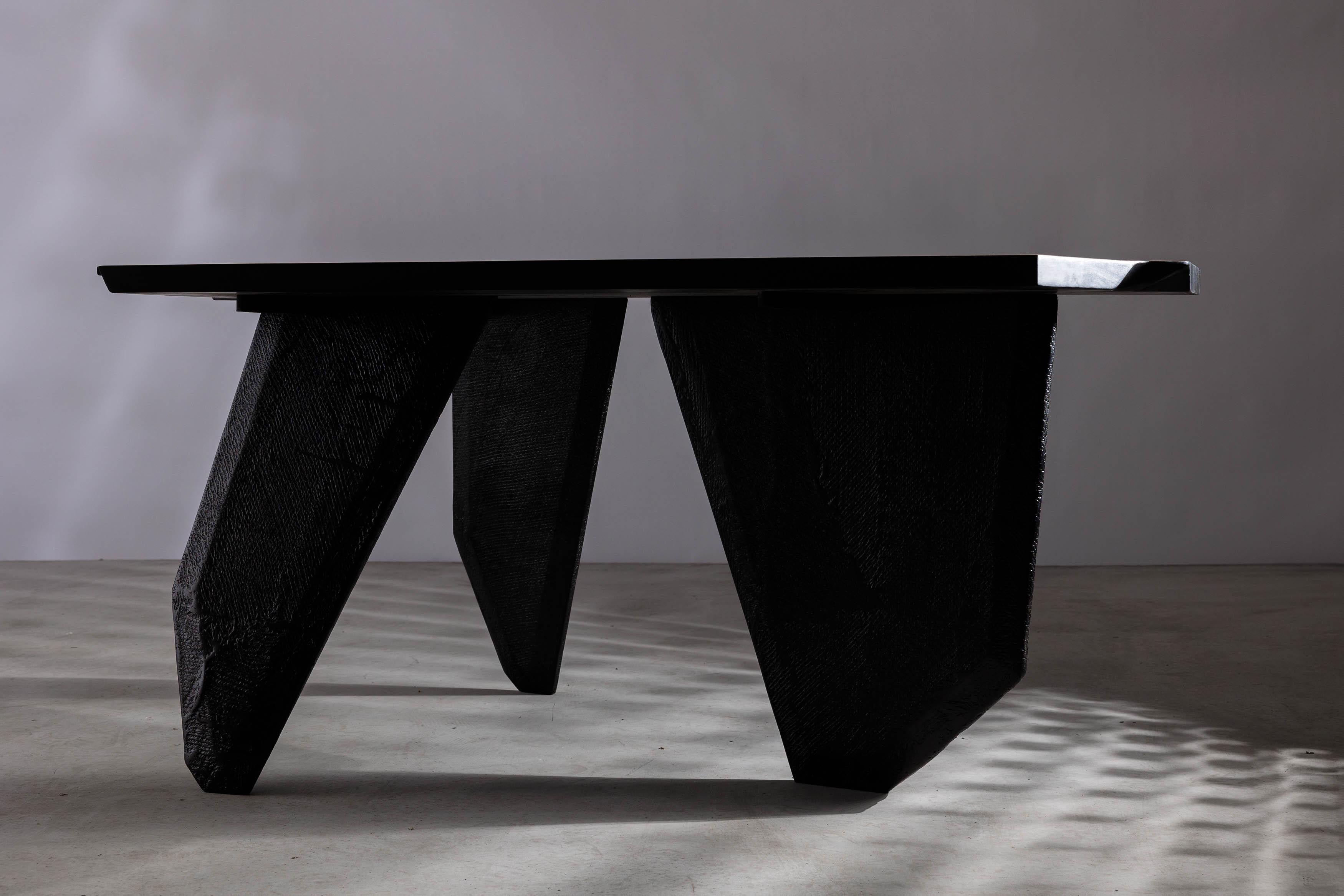 EM206 Dining Table by Eero Moss In New Condition For Sale In Geneve, CH