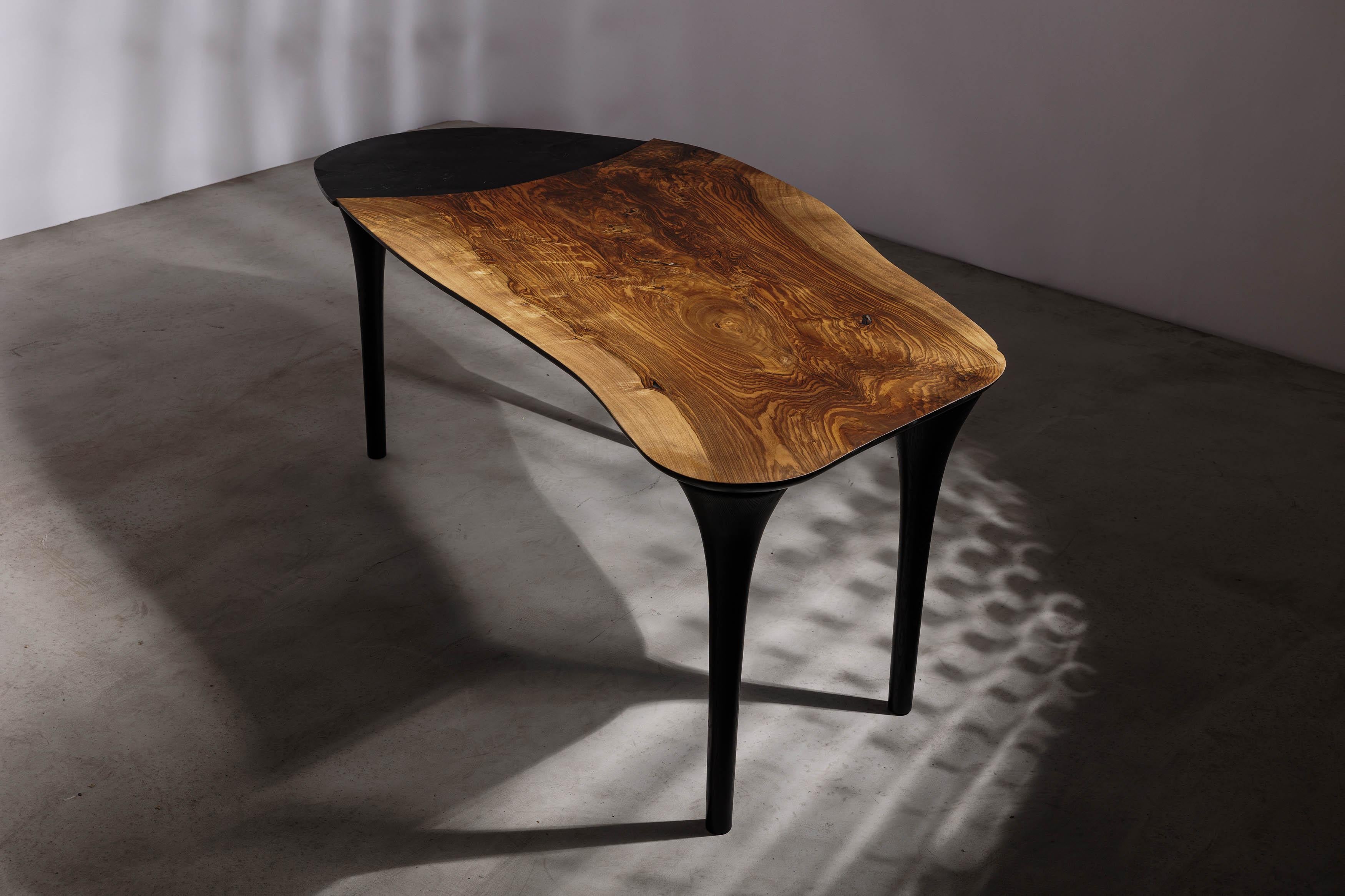 Post-Modern EM210 Dining Table by Eero Moss For Sale