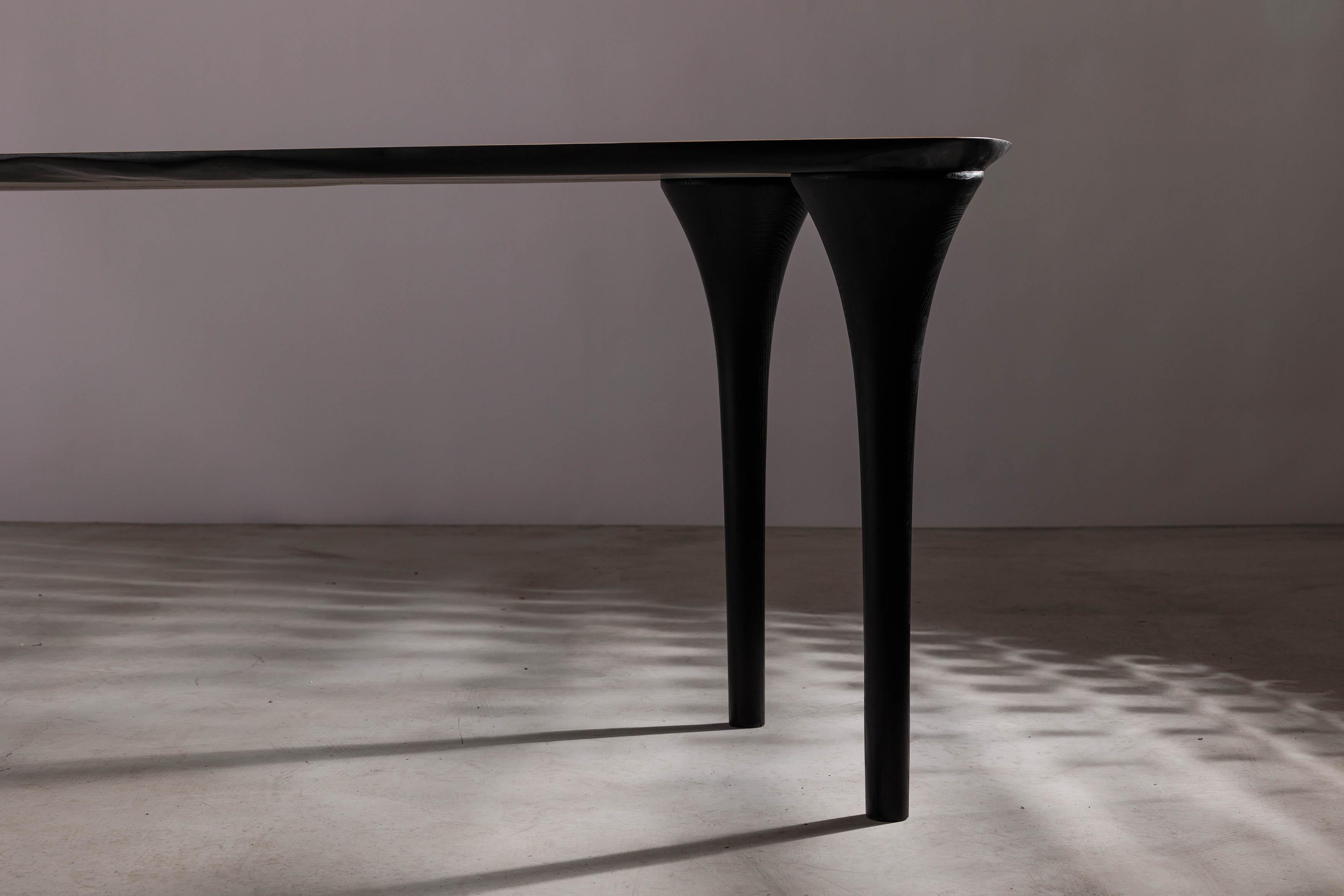 Em211 Dining Table by Eero Moss In New Condition For Sale In Geneve, CH
