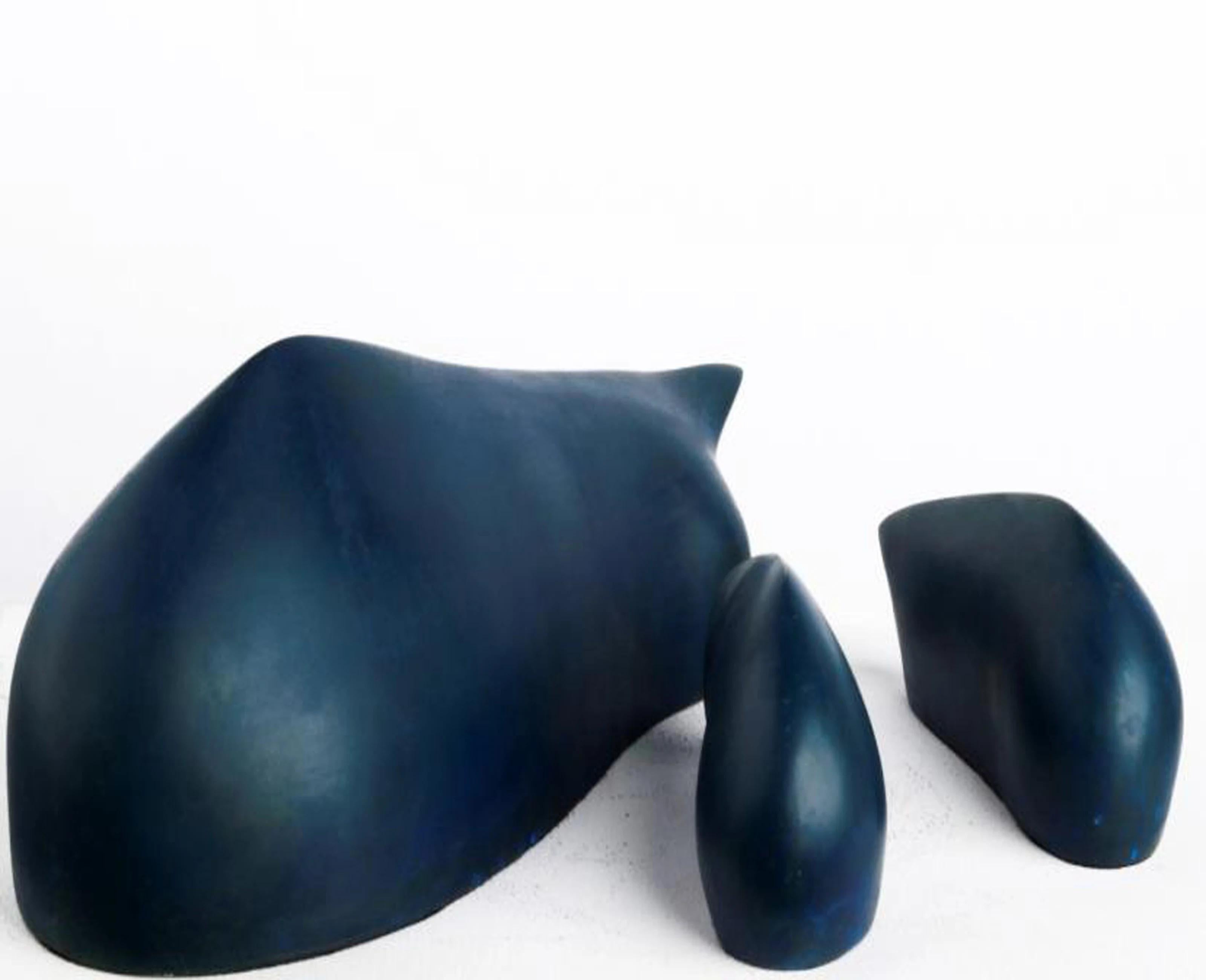 "Famille de baleines" Sculpture abstraite en bronze (3 pièces) par Eman Barakat