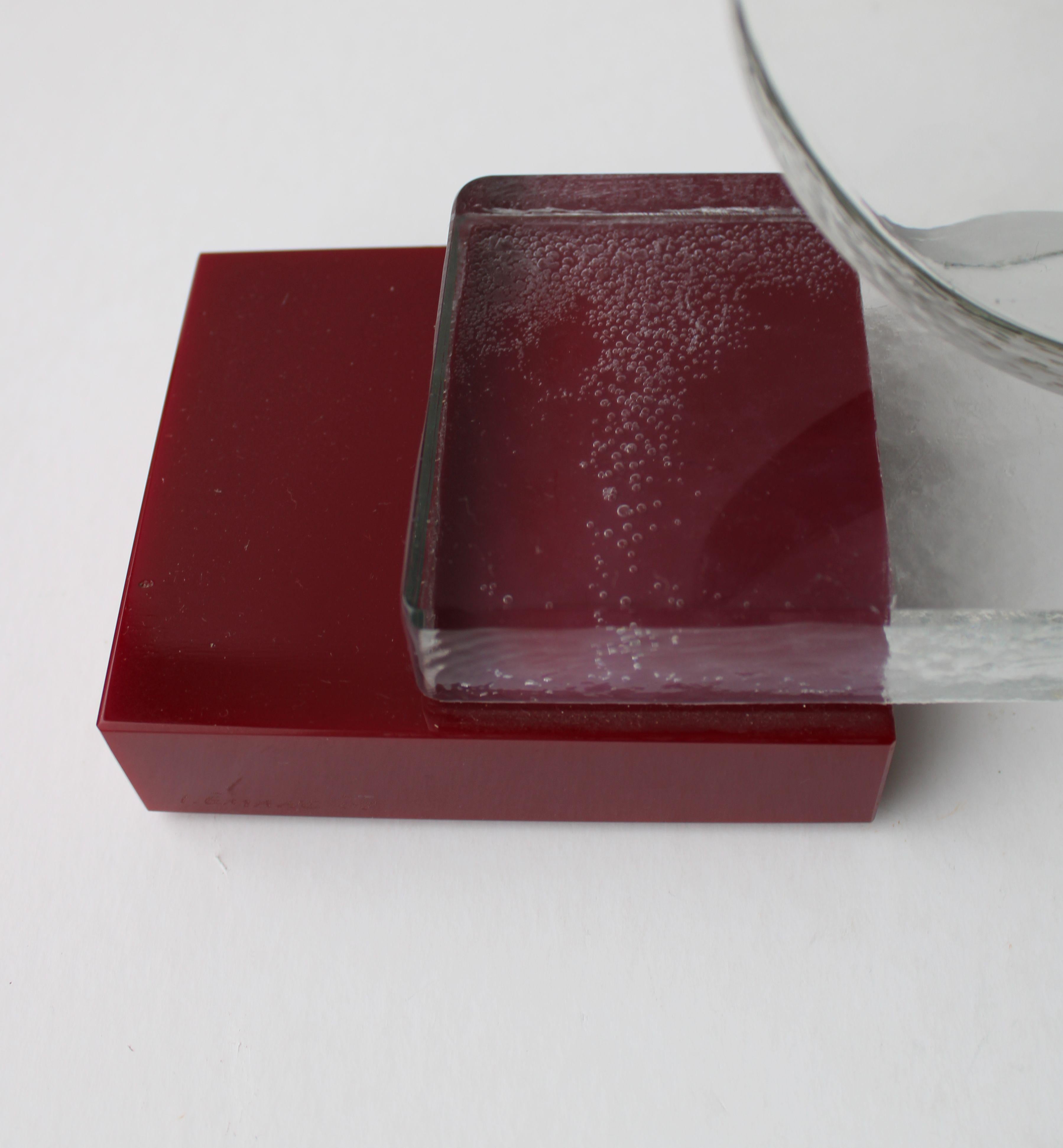Muse. Glass, 41x45x11 cm For Sale 4