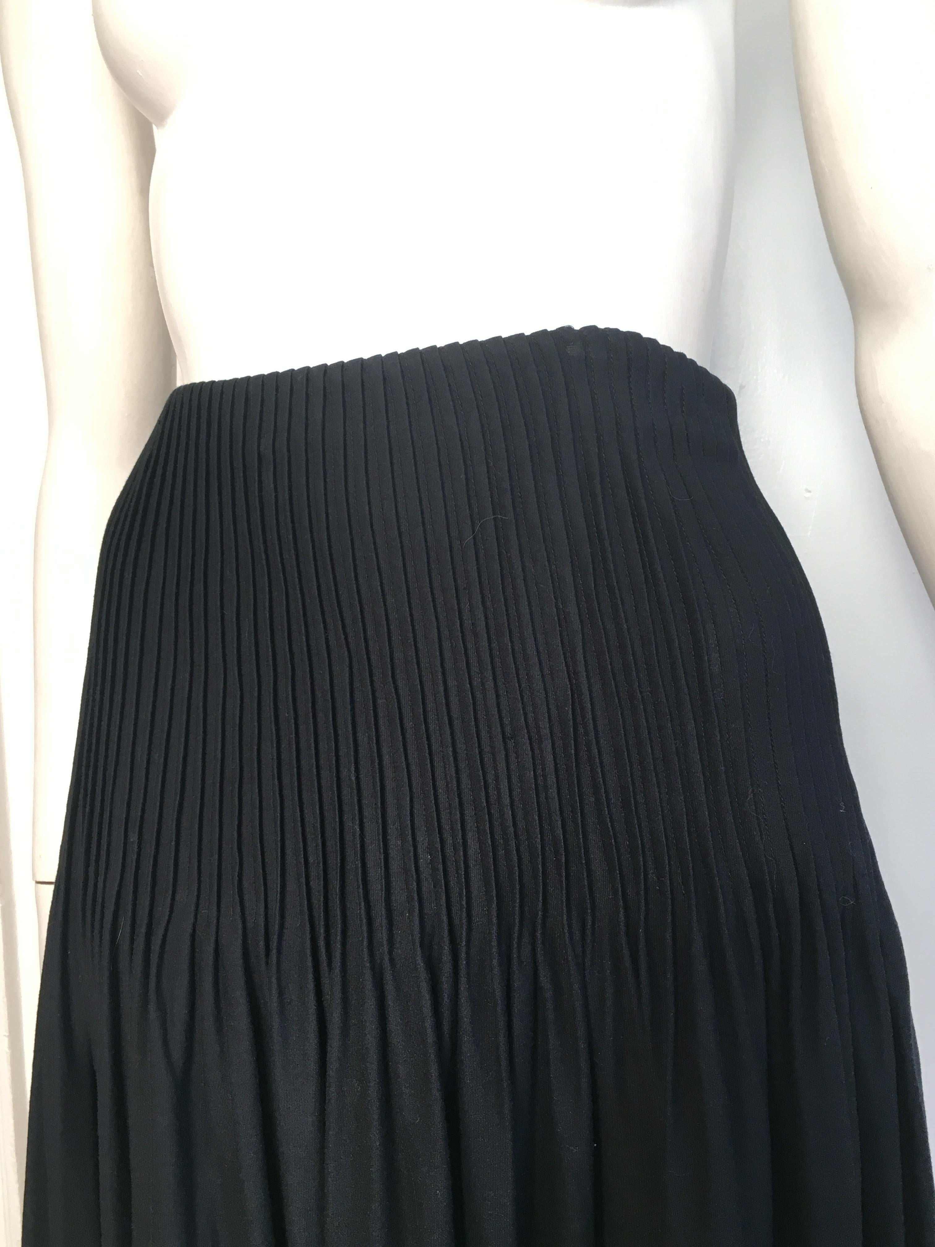 Women's or Men's Emanuel Ungaro 1990s Silk & Cotton Pleated Black Skirt Size 10. For Sale