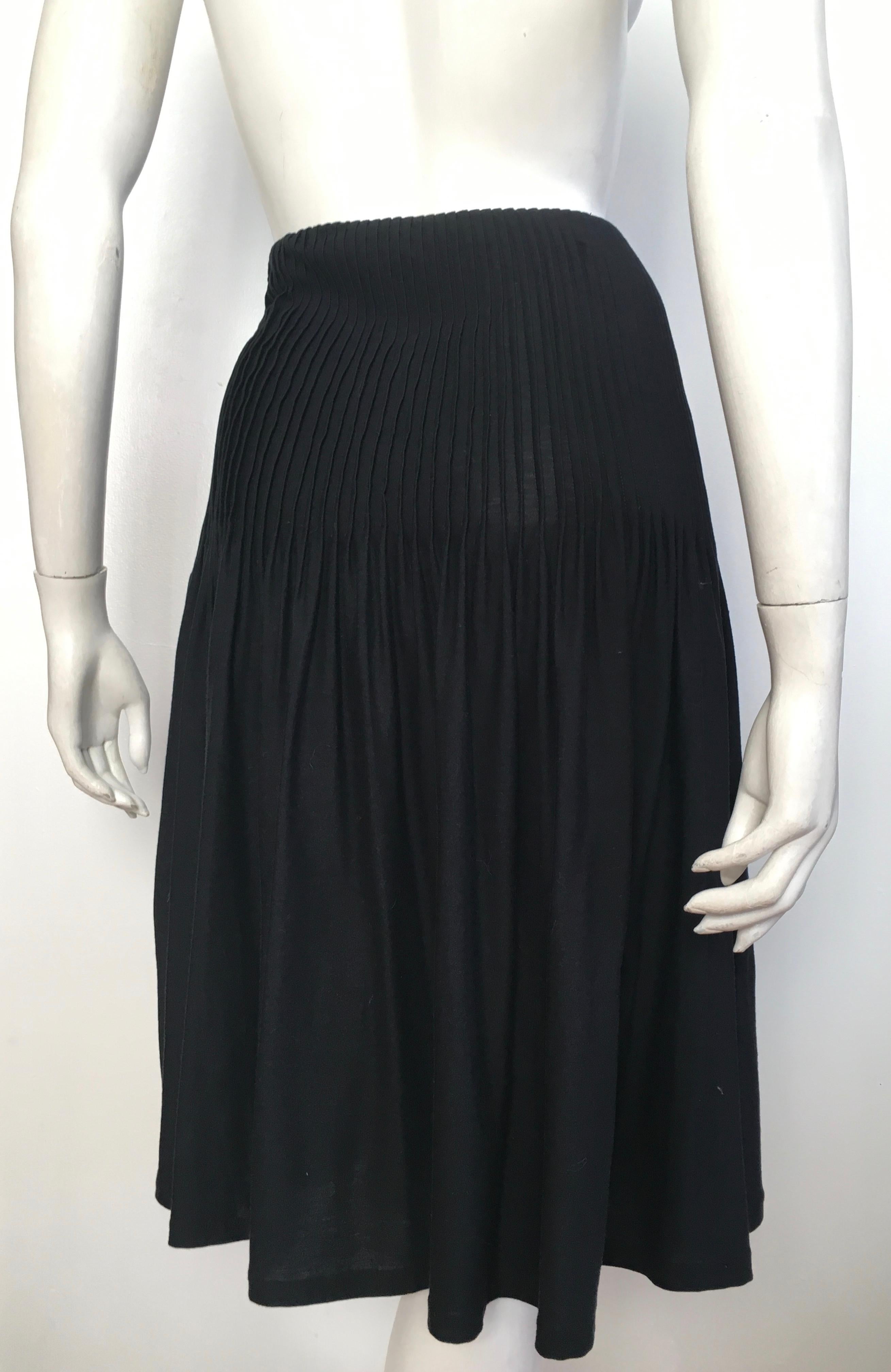 Emanuel Ungaro 1990s Silk & Cotton Pleated Black Skirt Size 10. For Sale 4