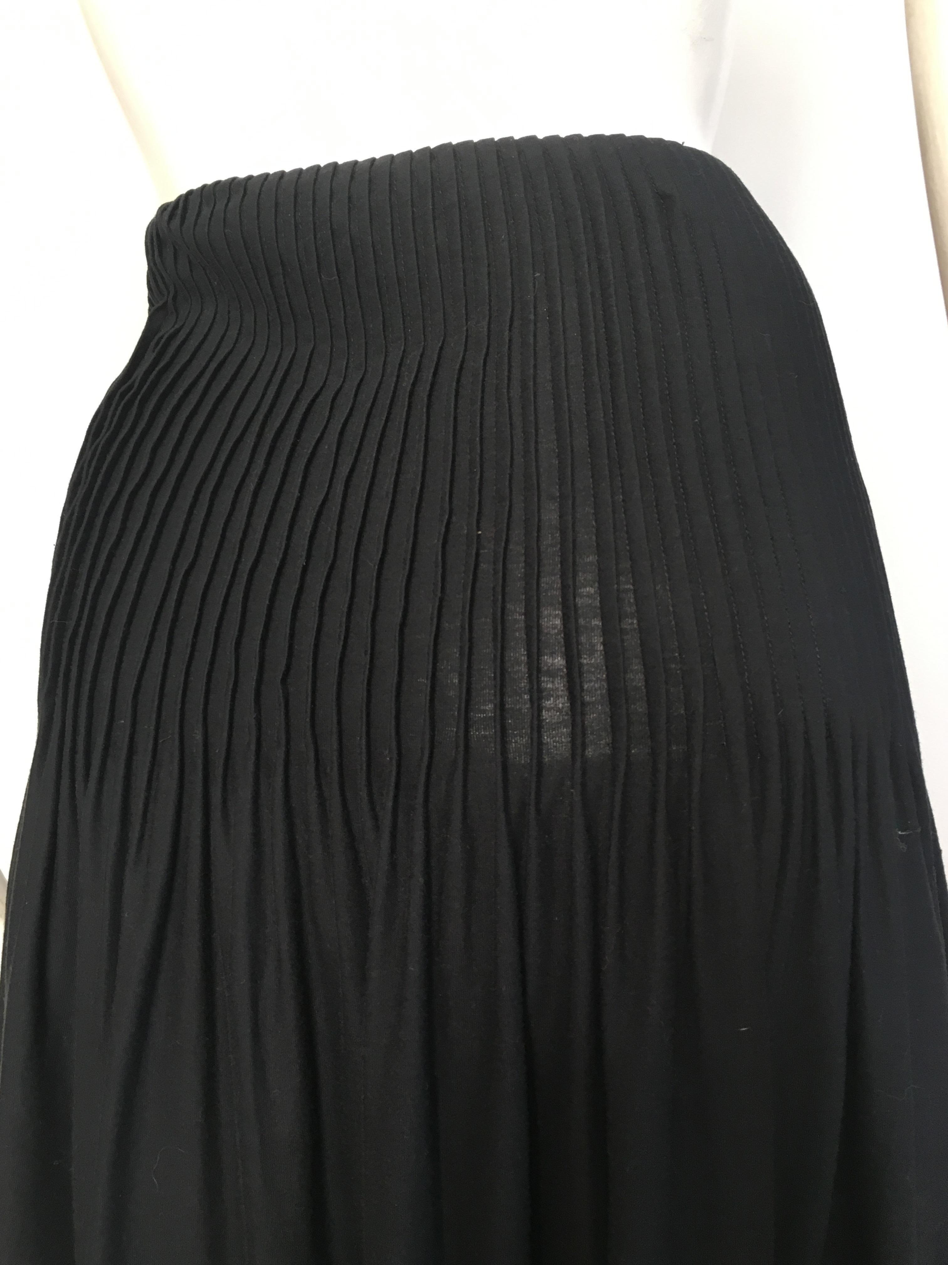 Emanuel Ungaro 1990s Silk & Cotton Pleated Black Skirt Size 10. For Sale 5