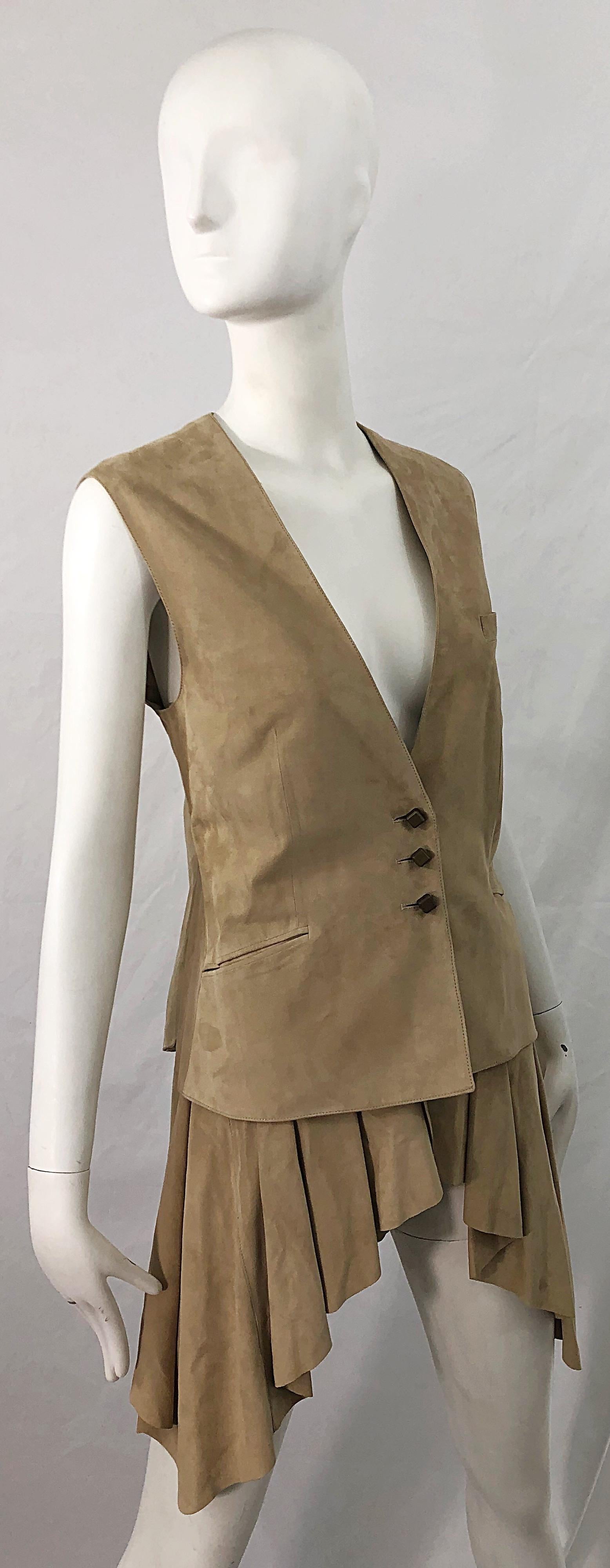 Emanuel Ungaro 1990s Tan Suede Leather Size 42 / 8 Dip Hem Vintage 90s Vest Top For Sale 4