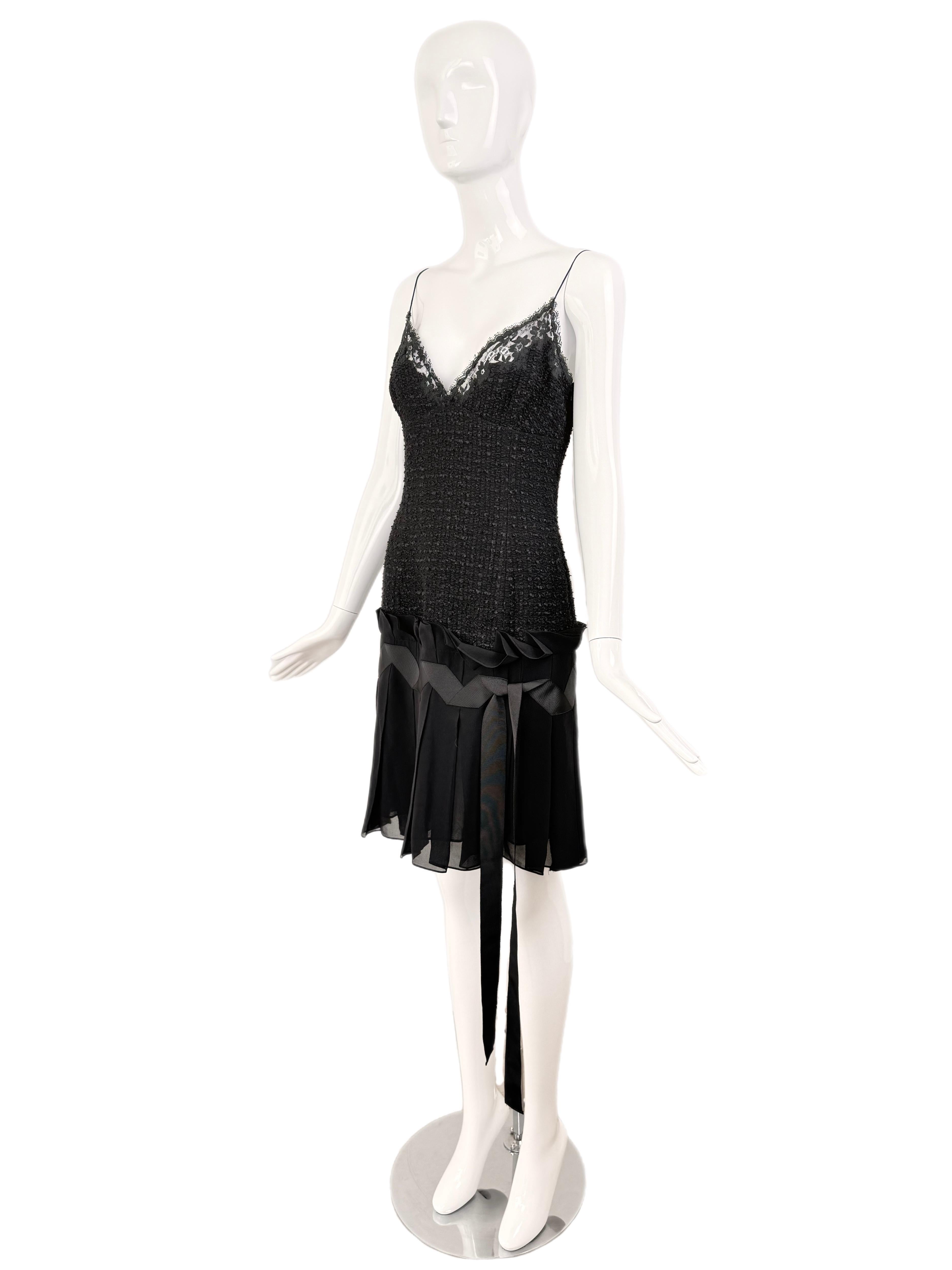 De las mujeres EMANUEL UNGARO 2004 Vestido vintage de lazo de tweed negro