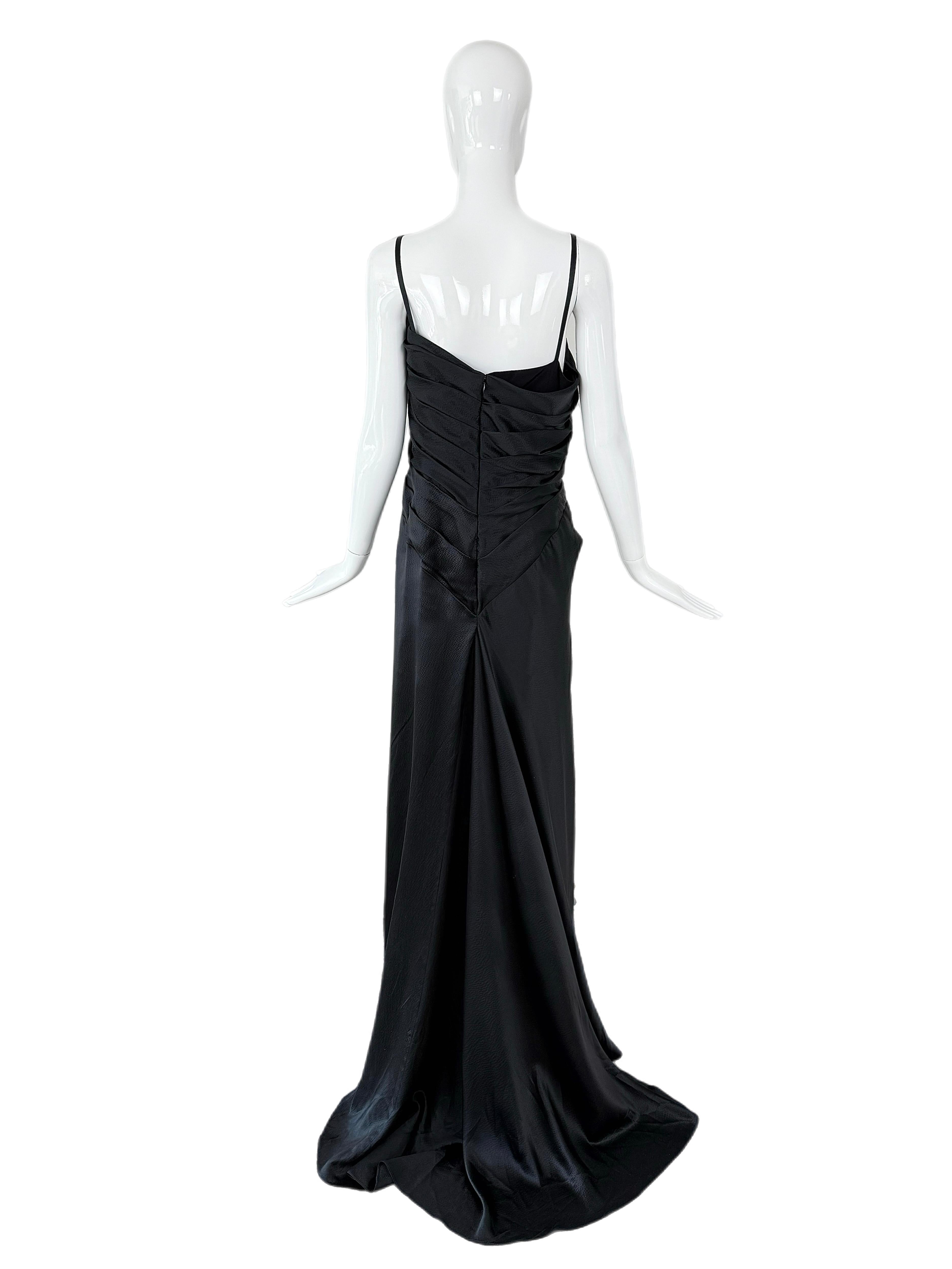 EMANUEL UNGARO 2007 Vintage Schwarzes Abendkleid aus gehämmerter Seide im Angebot 1