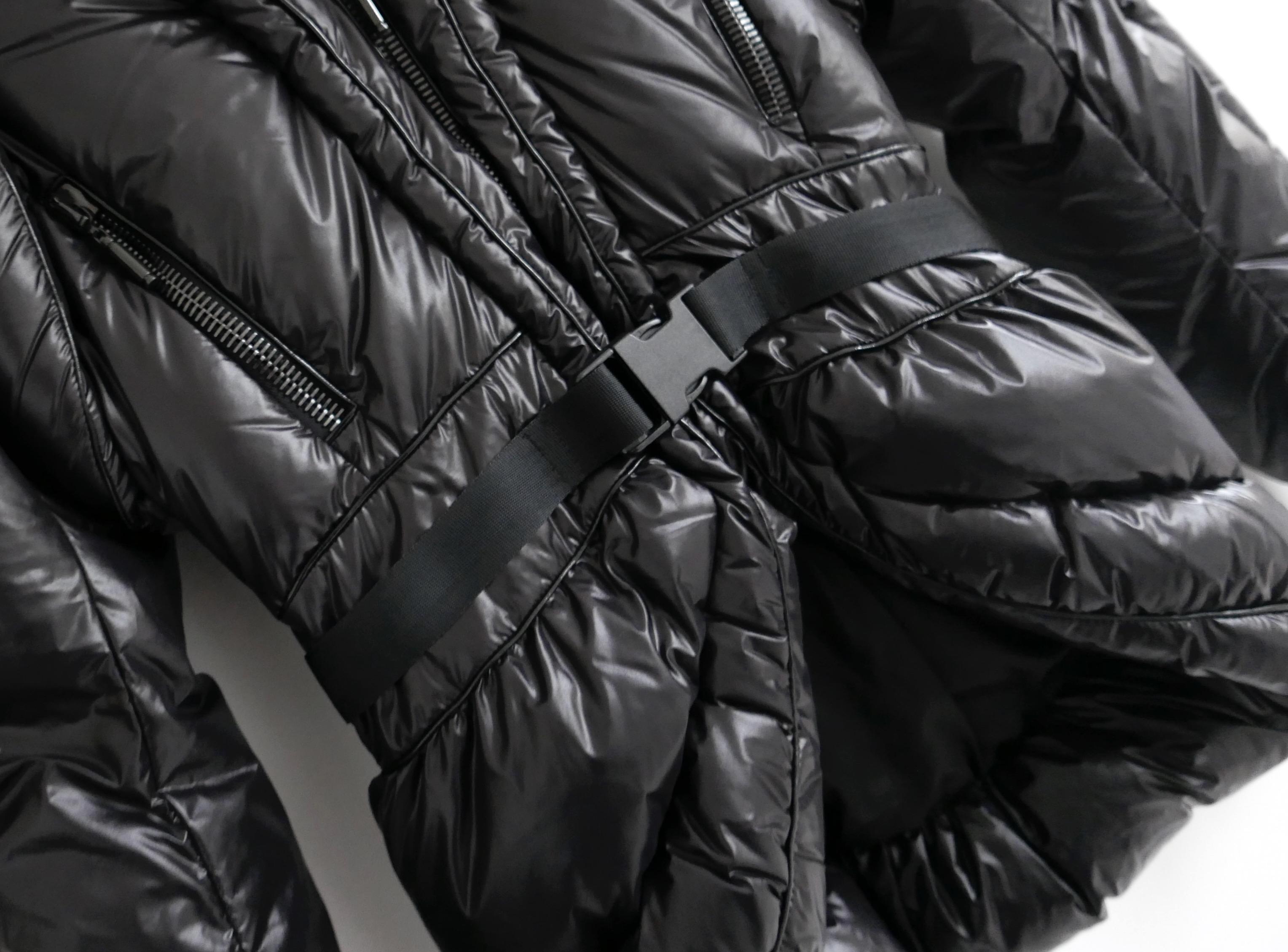 Emanuel Ungaro AW07 Black Sculptural Puffer Coat For Sale 1