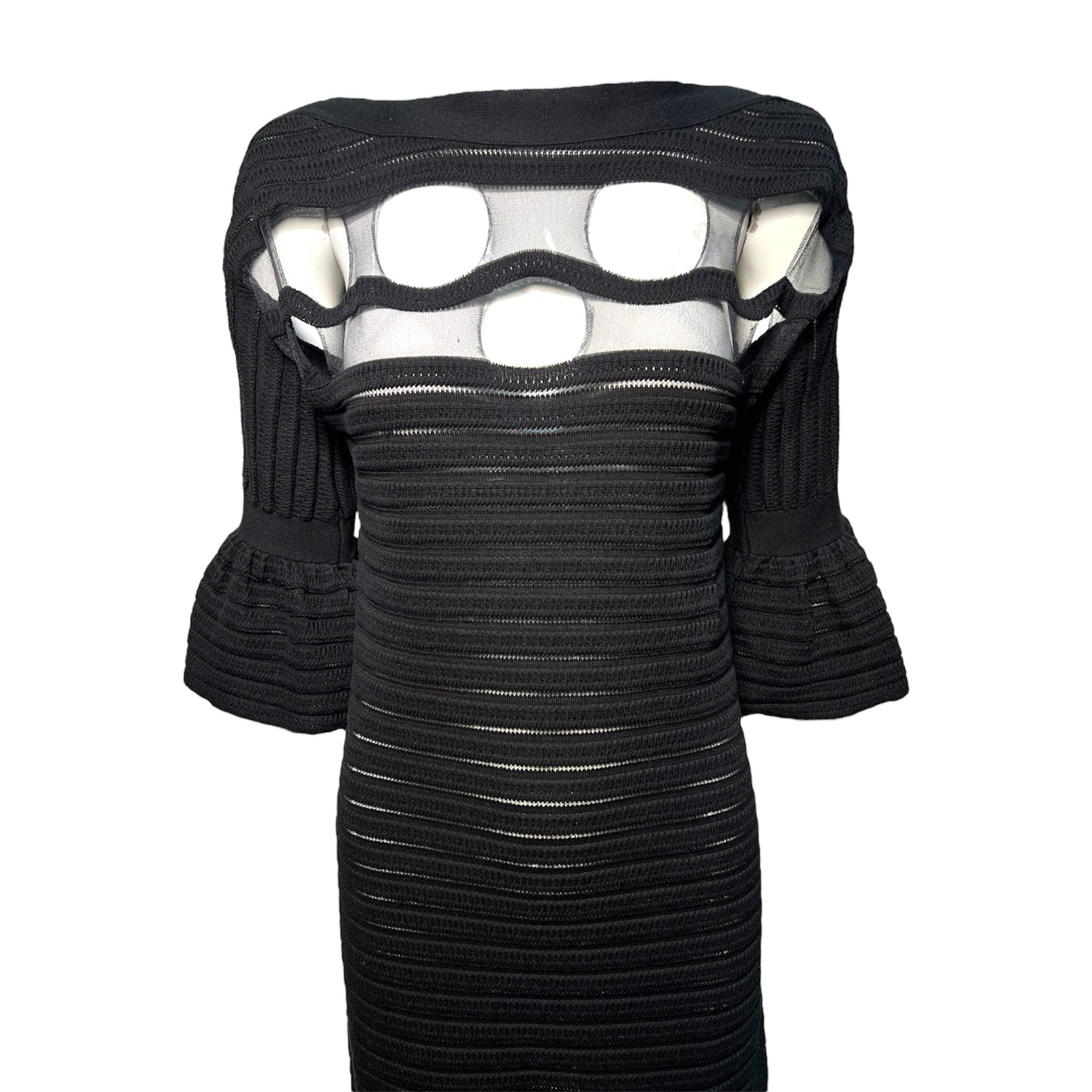 Noir Emanuel Ungaro - Robe en tricot noir à corsage échancré, années 1990 en vente