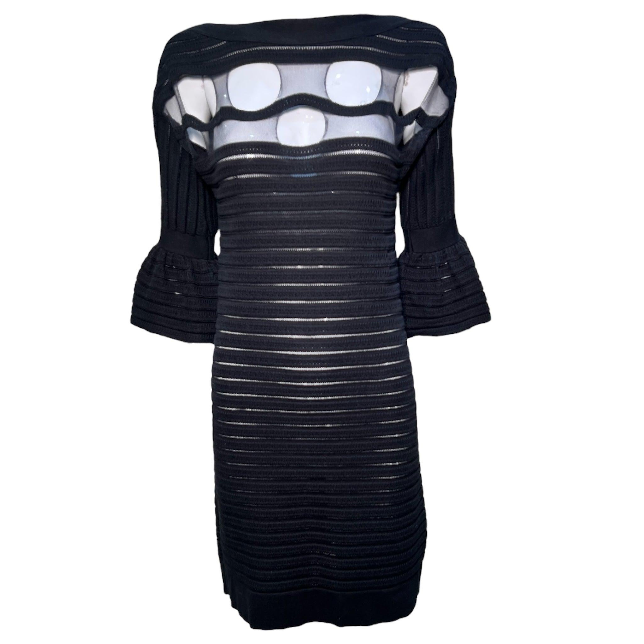 Emanuel Ungaro - Robe en tricot noir à corsage échancré, années 1990 en vente