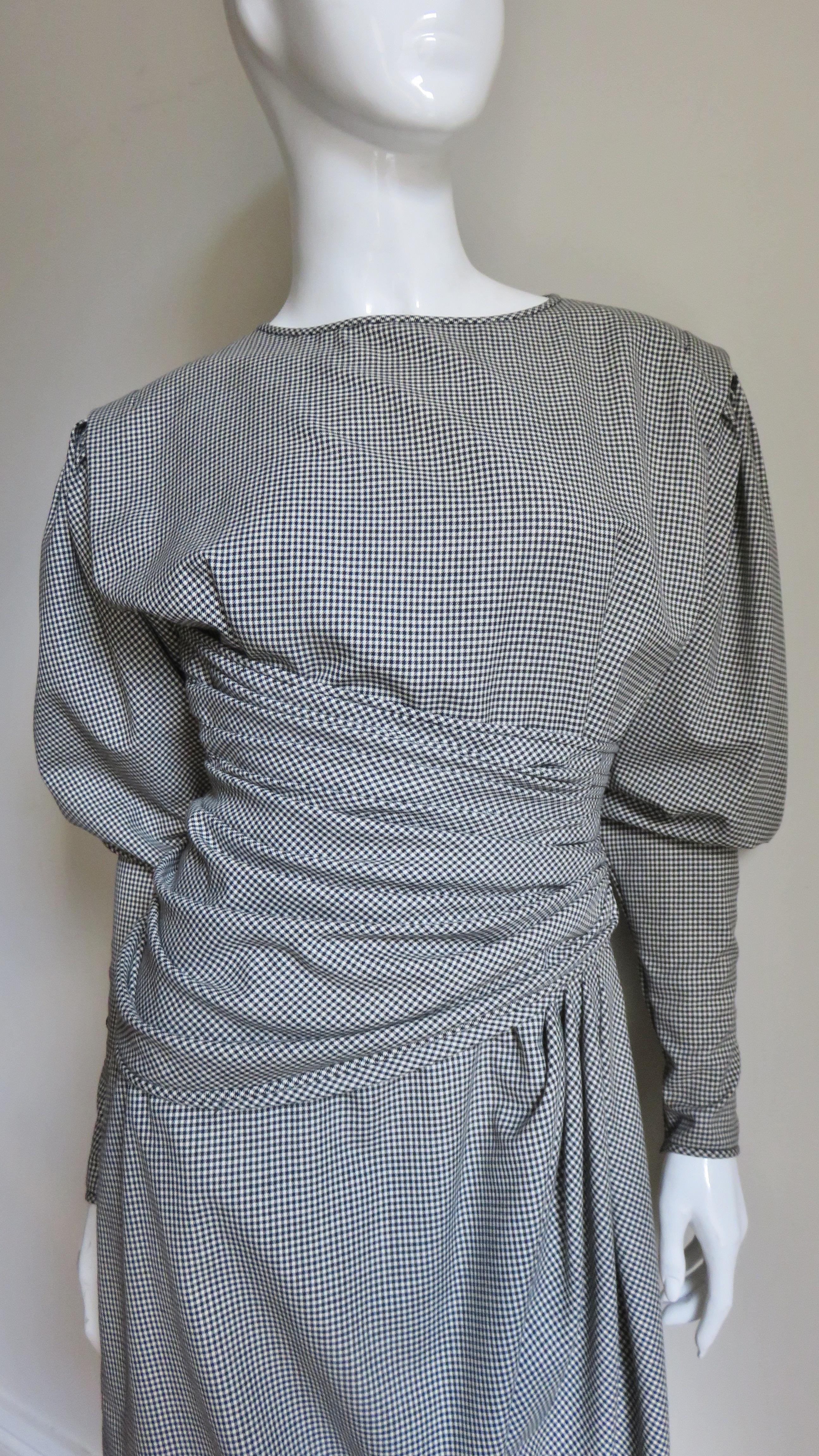 Gris Emanuel Ungaro - Robe drapée à carreaux en vente